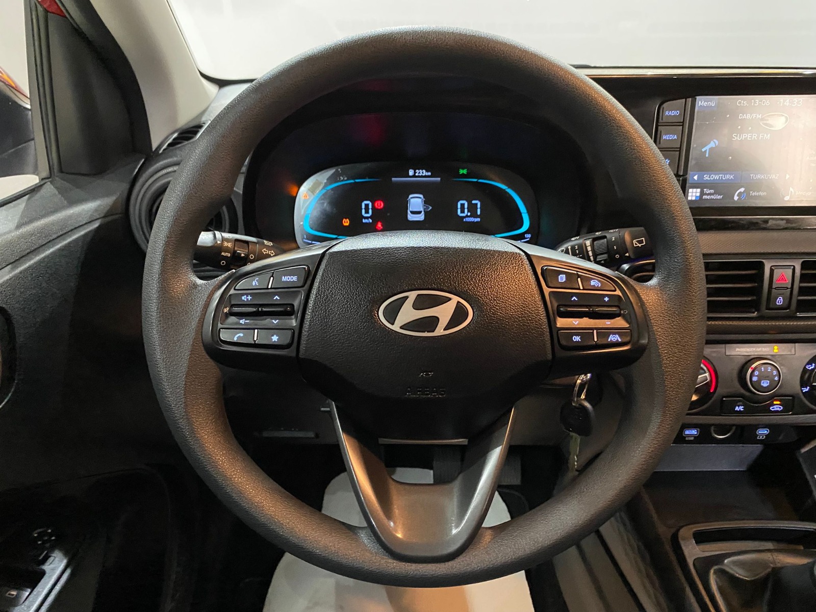 2023 Benzin Manuel Hyundai i10 Kırmızı Gürel Tasarım Aksesuar Otomotiv San. Tic. Ltd. Şti.