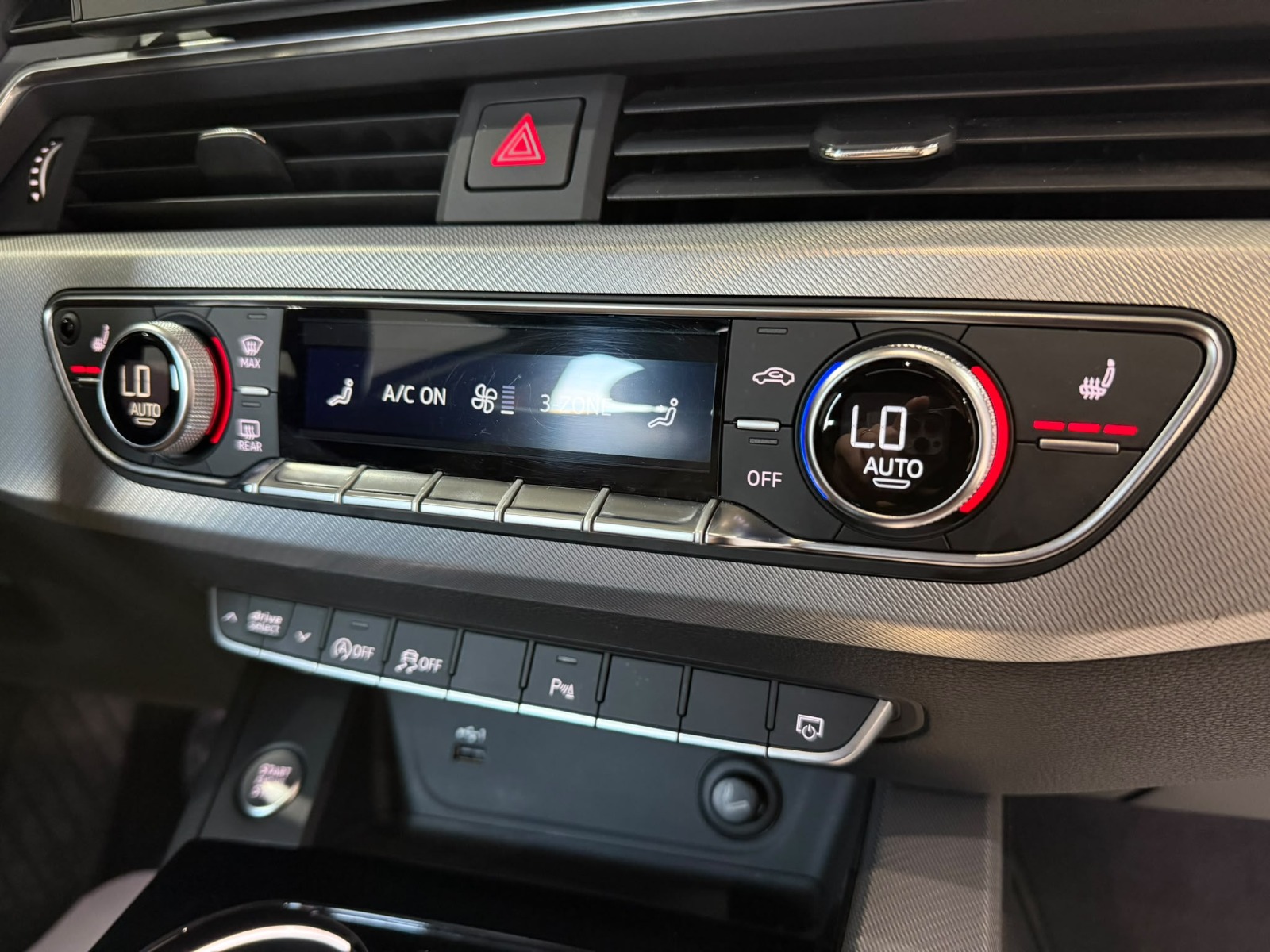 2023 Hybrid Otomatik Audi A4 Gri Gürel Tasarım Aksesuar Otomotiv San. Tic. Ltd. Şti.