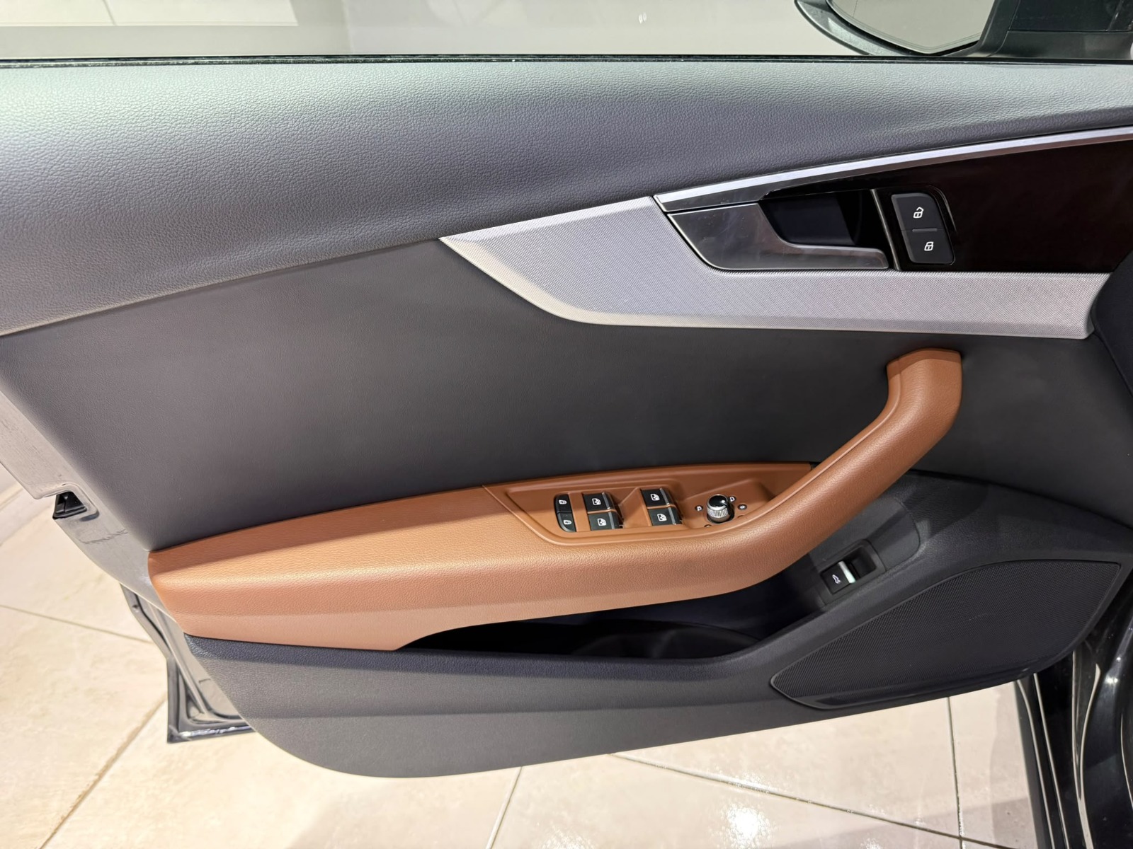 2023 Hybrid Otomatik Audi A4 Gri Gürel Tasarım Aksesuar Otomotiv San. Tic. Ltd. Şti.
