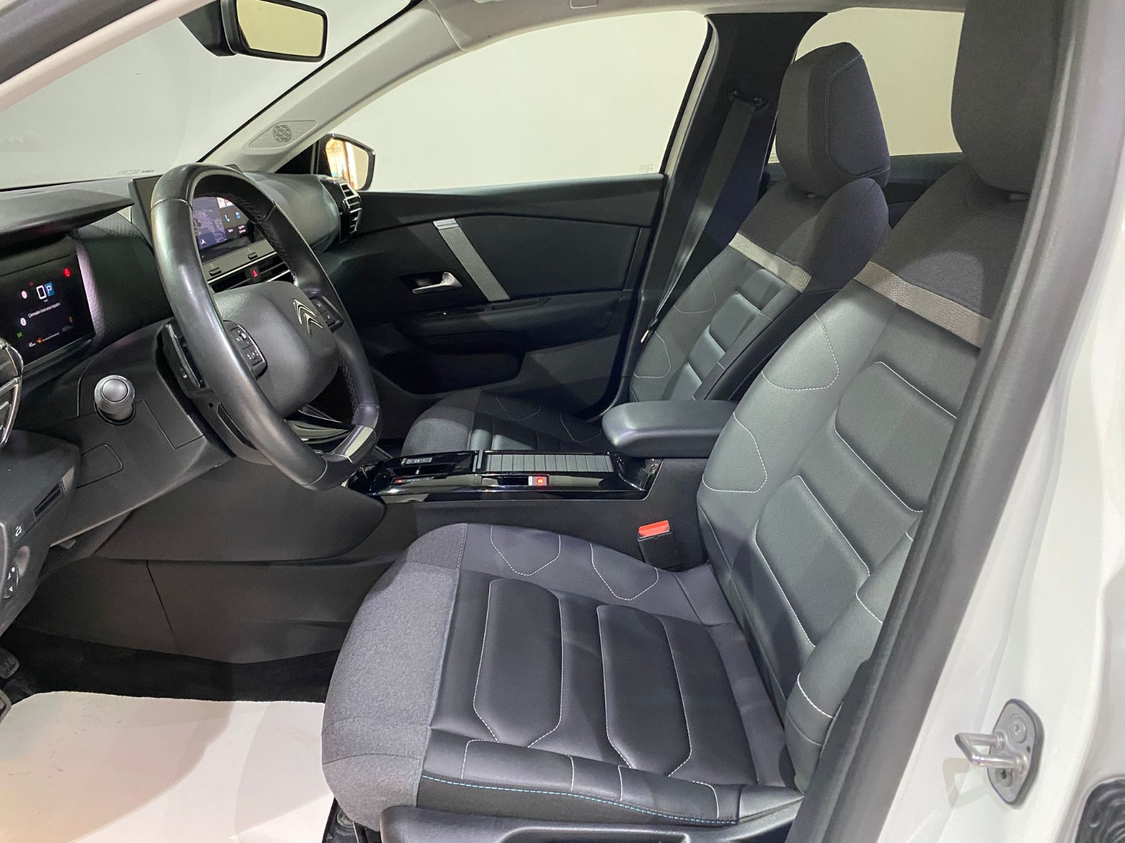 2023 Benzin Otomatik Citroen C4 X Beyaz Gürel Tasarım Aksesuar Otomotiv San. Tic. Ltd. Şti.