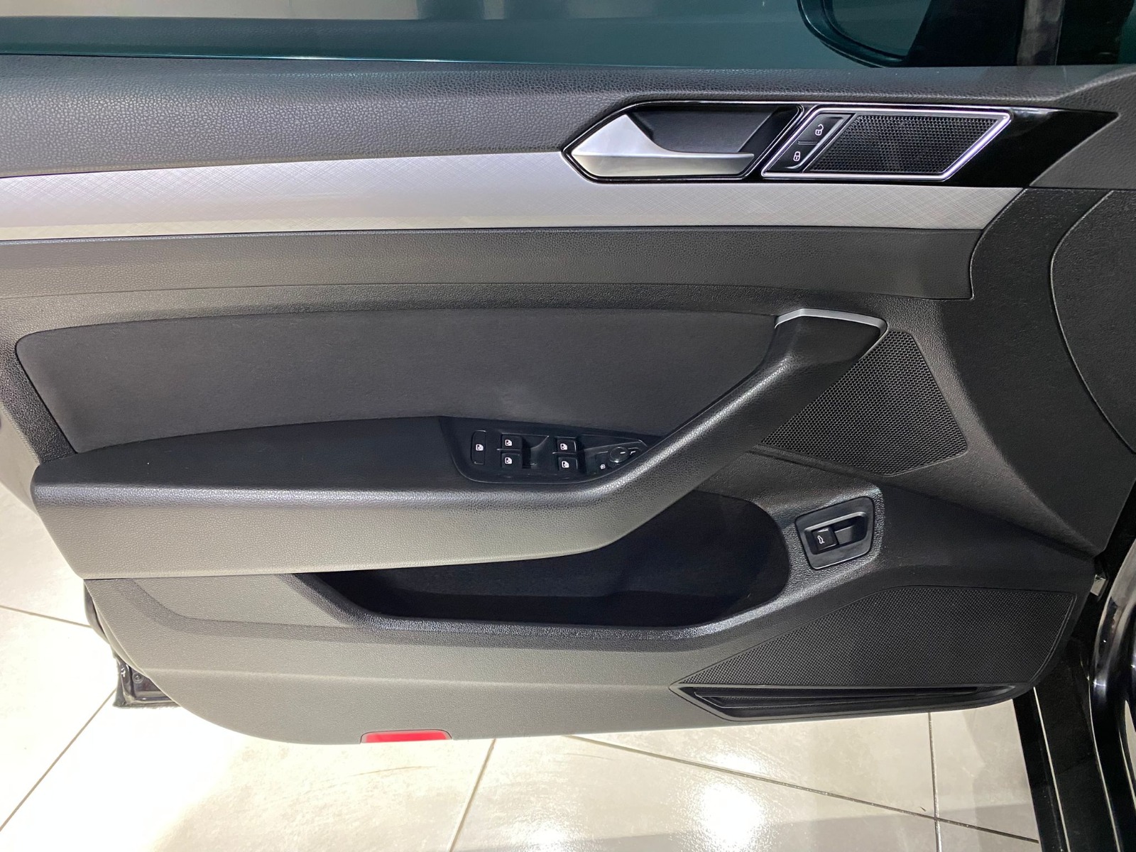 2020 Benzin Otomatik Volkswagen Passat Siyah Gürel Tasarım Aksesuar Otomotiv San. Tic. Ltd. Şti.