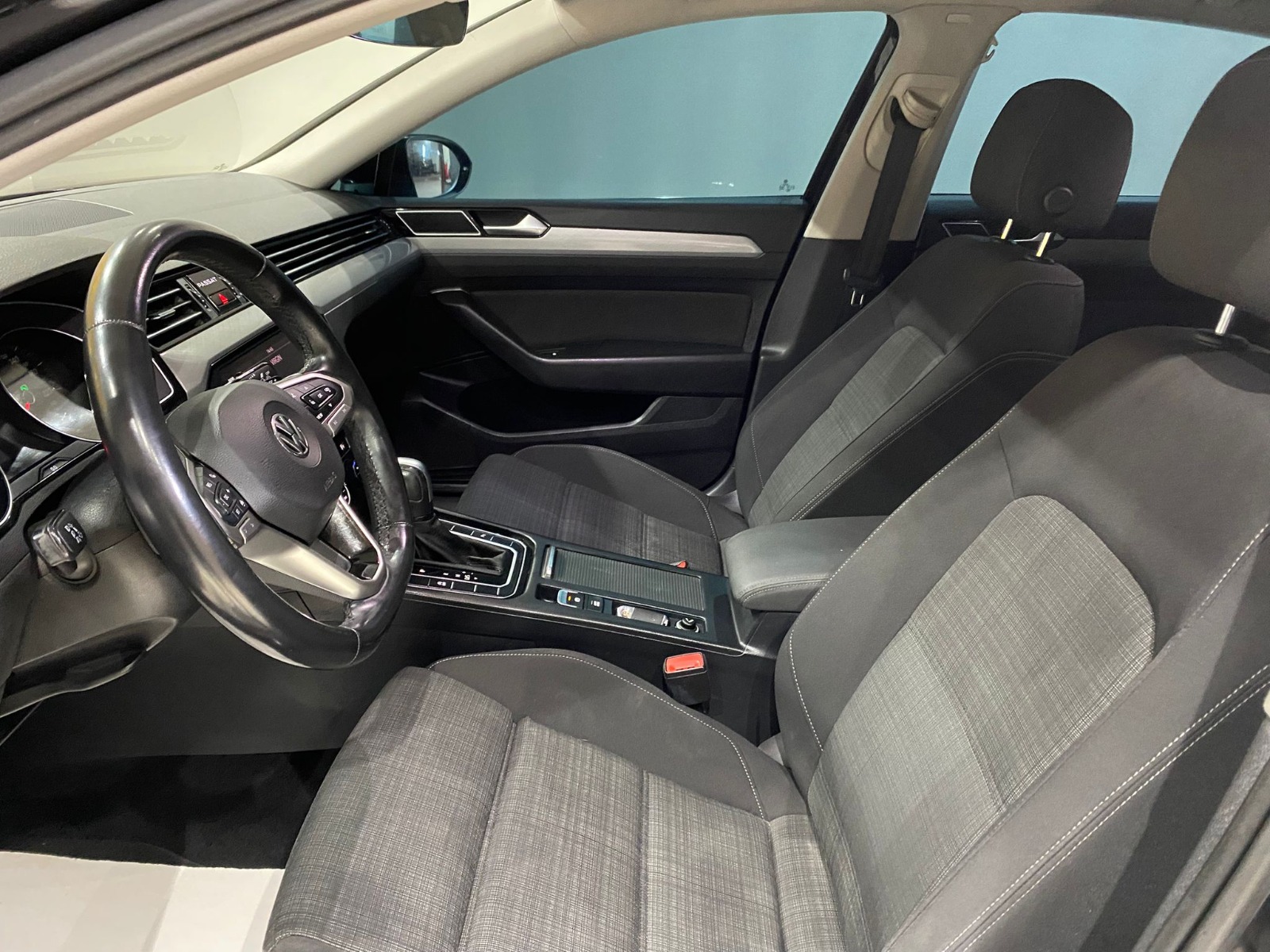 2020 Benzin Otomatik Volkswagen Passat Siyah Gürel Tasarım Aksesuar Otomotiv San. Tic. Ltd. Şti.