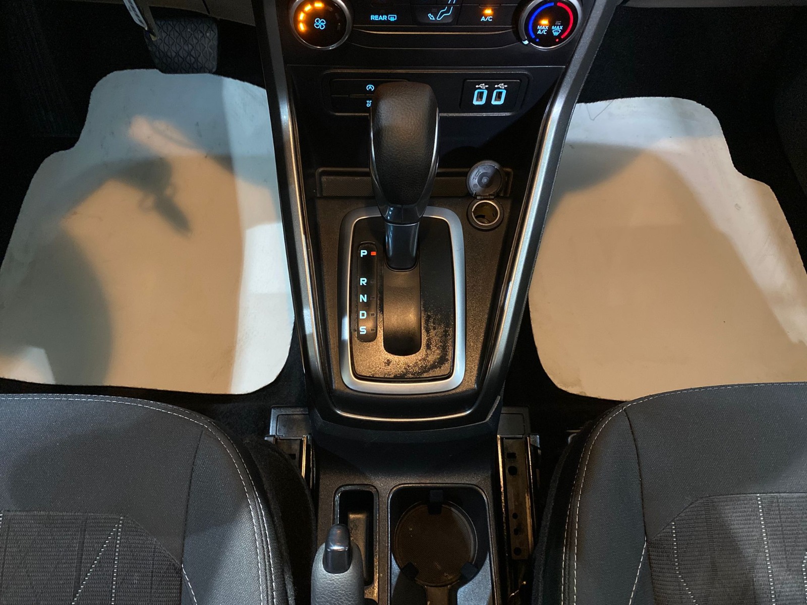 2020 Benzin Otomatik Ford EcoSport Beyaz Gürel Tasarım Aksesuar Otomotiv San. Tic. Ltd. Şti.