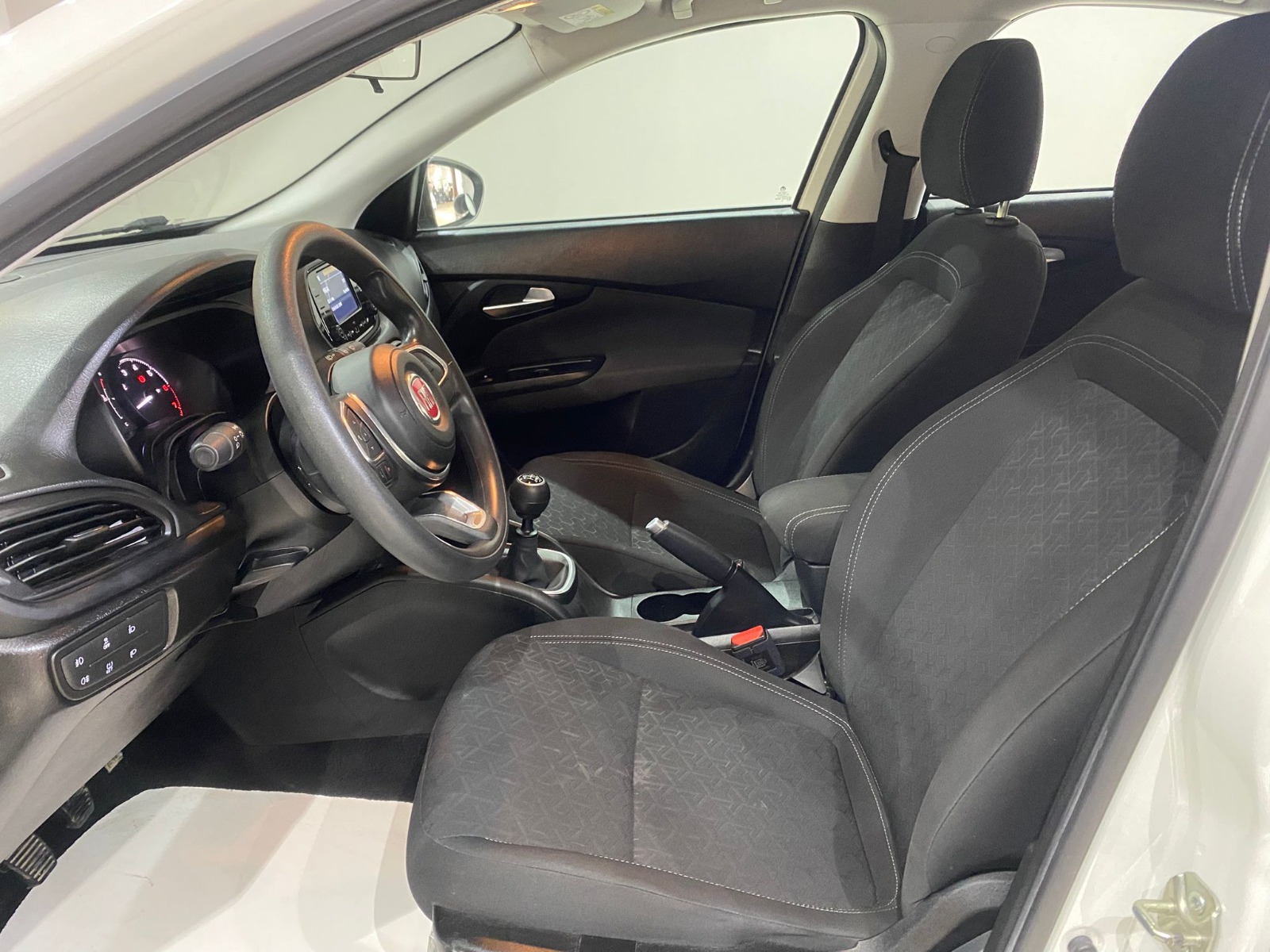 2022 Benzin Manuel Fiat Egea Cross Beyaz Gürel Tasarım Aksesuar Otomotiv San. Tic. Ltd. Şti.