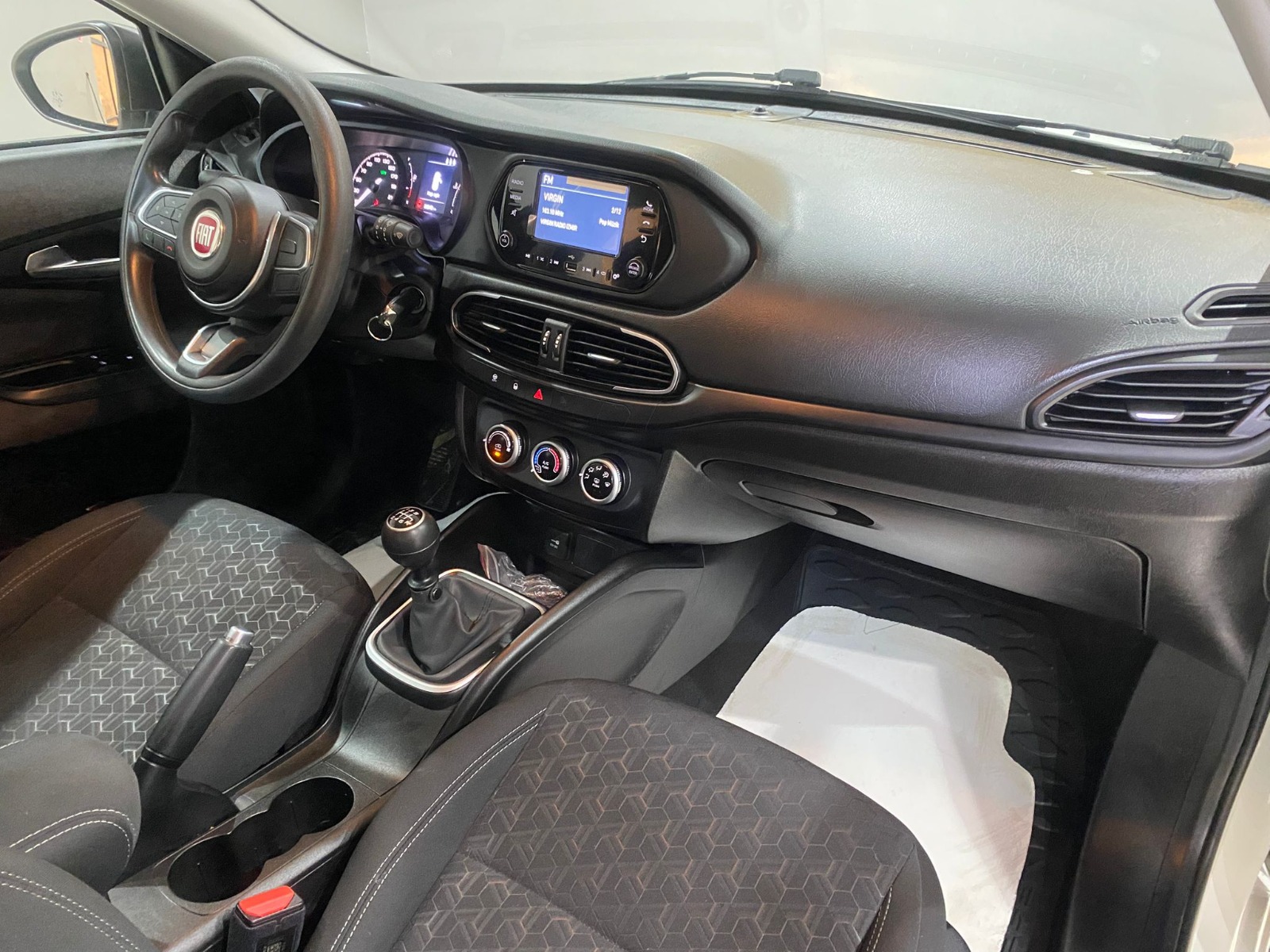 2022 Benzin Manuel Fiat Egea Cross Beyaz Gürel Tasarım Aksesuar Otomotiv San. Tic. Ltd. Şti.