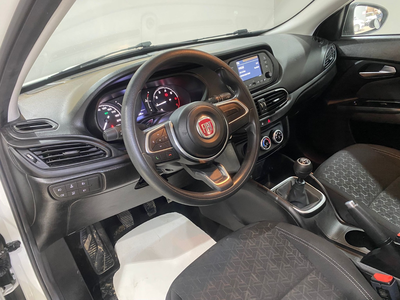 2022 Benzin Manuel Fiat Egea Cross Beyaz Gürel Tasarım Aksesuar Otomotiv San. Tic. Ltd. Şti.