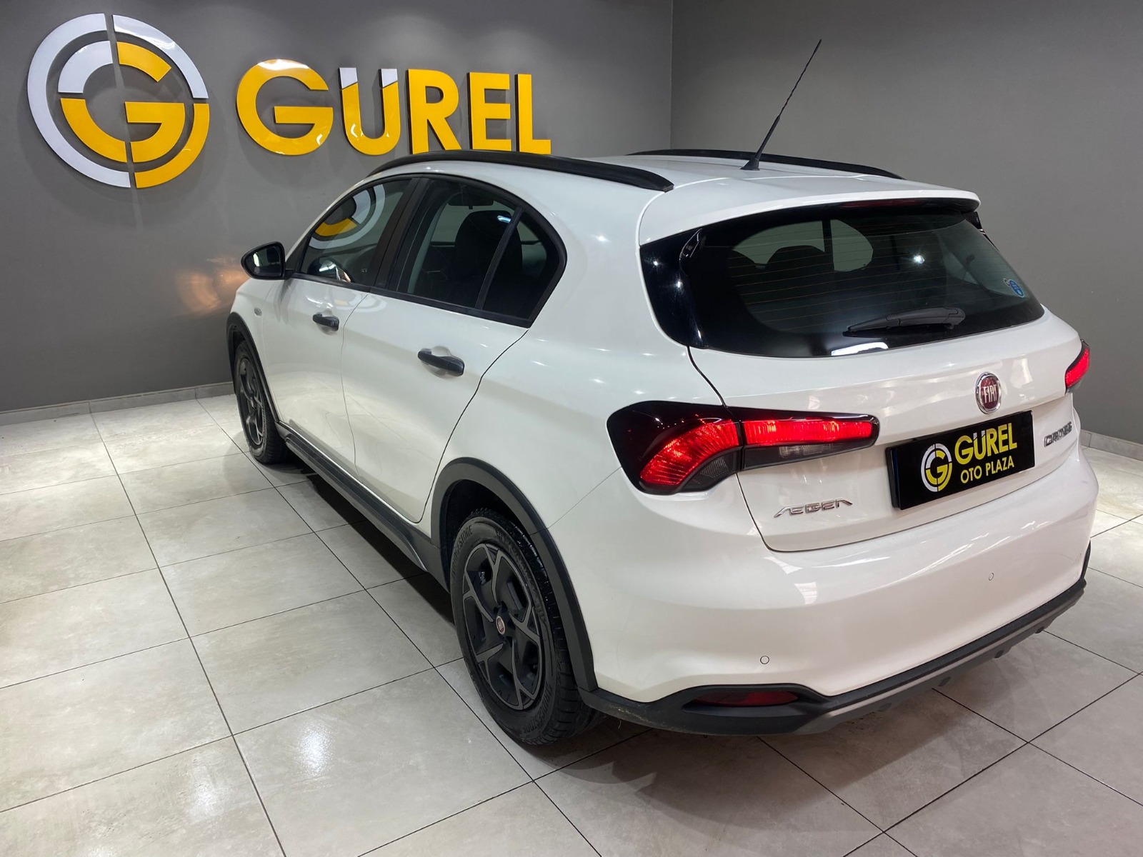 2022 Benzin Manuel Fiat Egea Cross Beyaz Gürel Tasarım Aksesuar Otomotiv San. Tic. Ltd. Şti.