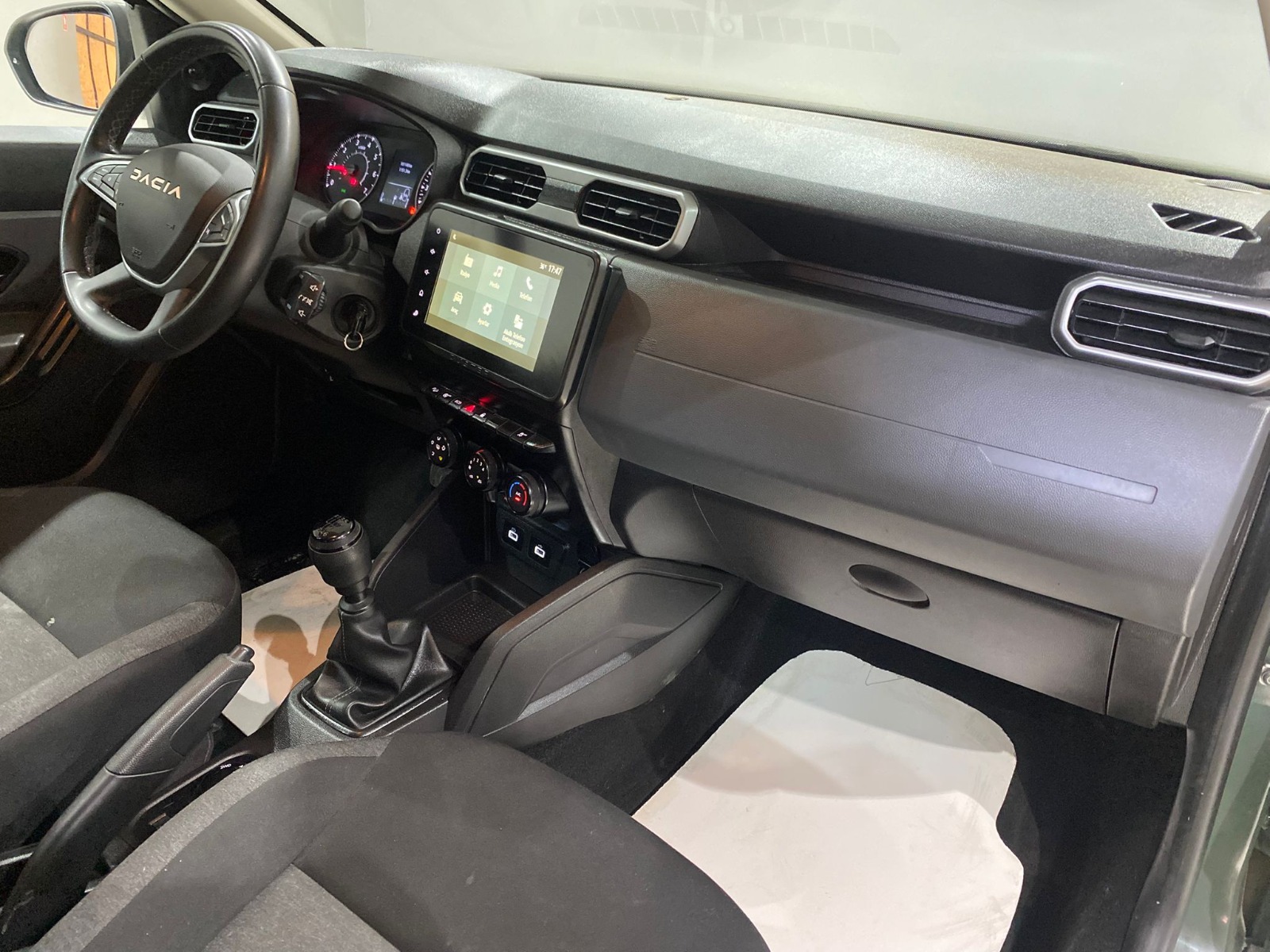 2023 Benzin Manuel Dacia Duster Yeşil Gürel Tasarım Aksesuar Otomotiv San. Tic. Ltd. Şti.