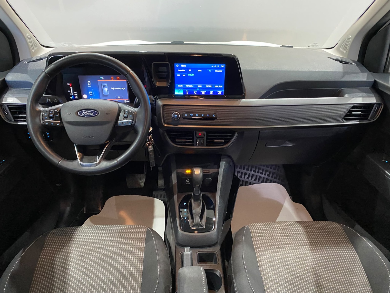 2024 Benzin Otomatik Ford Tourneo Courier Beyaz Gürel Tasarım Aksesuar Otomotiv San. Tic. Ltd. Şti.