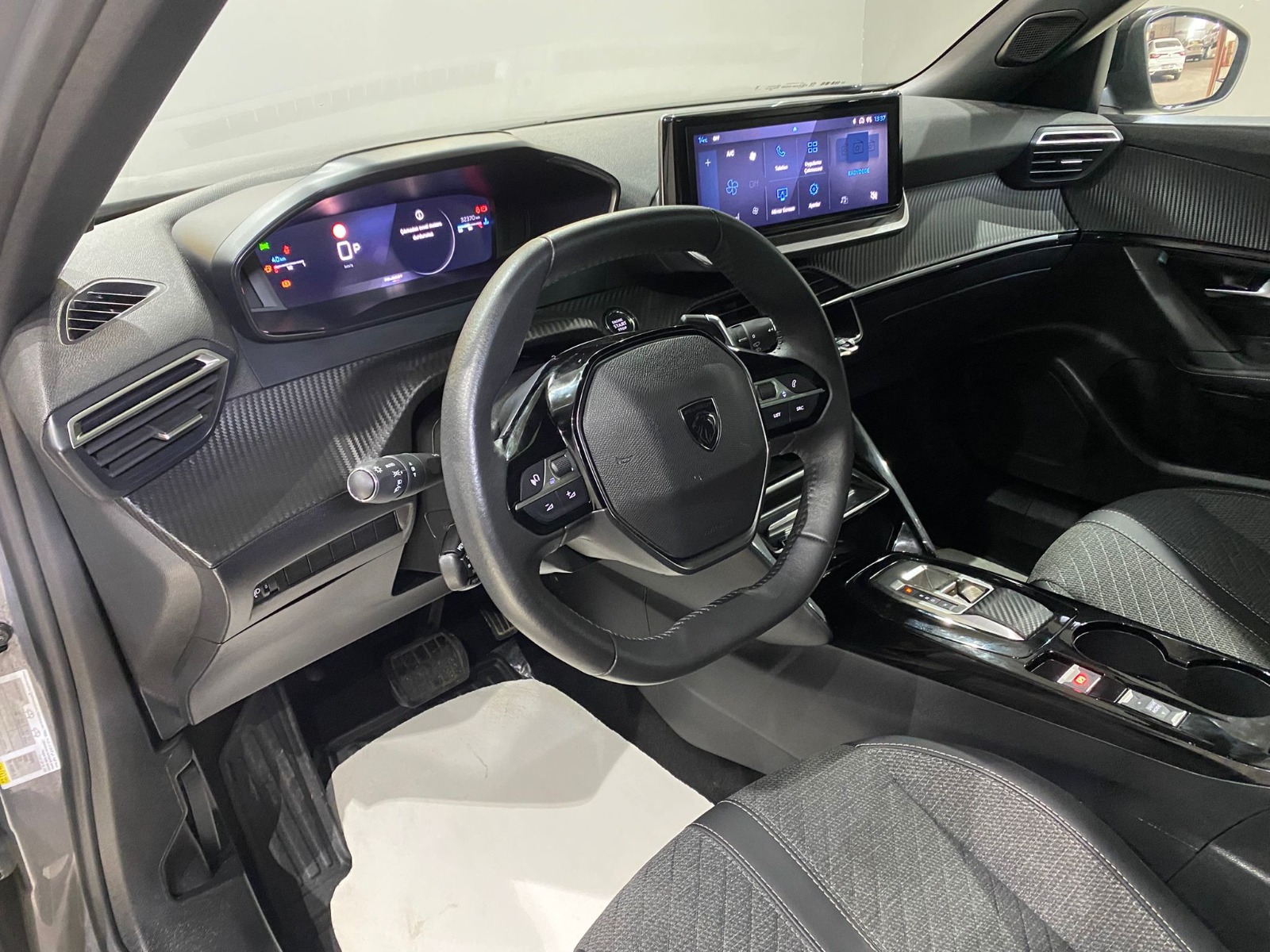 2024 Benzin Otomatik Peugeot 2008 Gri Gürel Tasarım Aksesuar Otomotiv San. Tic. Ltd. Şti.
