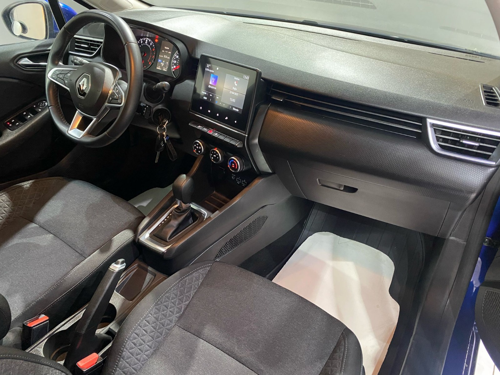 2021 Benzin Otomatik Renault Clio Mavi Gürel Tasarım Aksesuar Otomotiv San. Tic. Ltd. Şti.