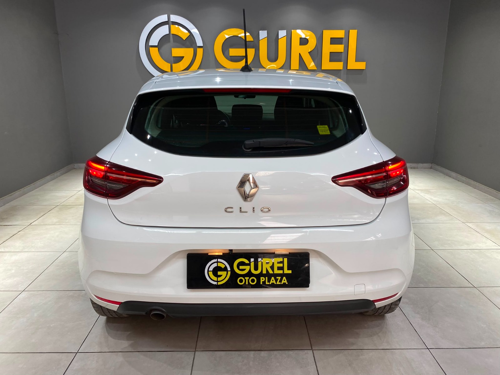 2022 Benzin Manuel Renault Clio Beyaz Gürel Tasarım Aksesuar Otomotiv San. Tic. Ltd. Şti.