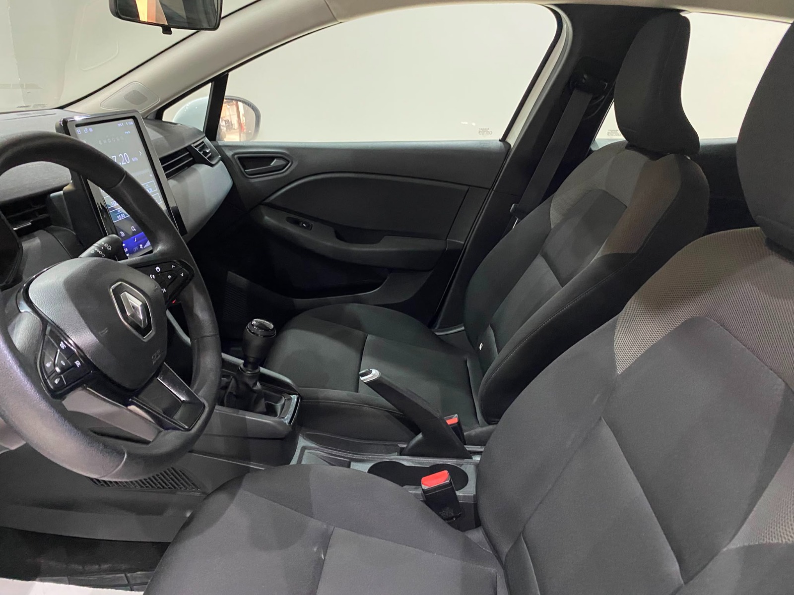 2022 Benzin Manuel Renault Clio Beyaz Gürel Tasarım Aksesuar Otomotiv San. Tic. Ltd. Şti.