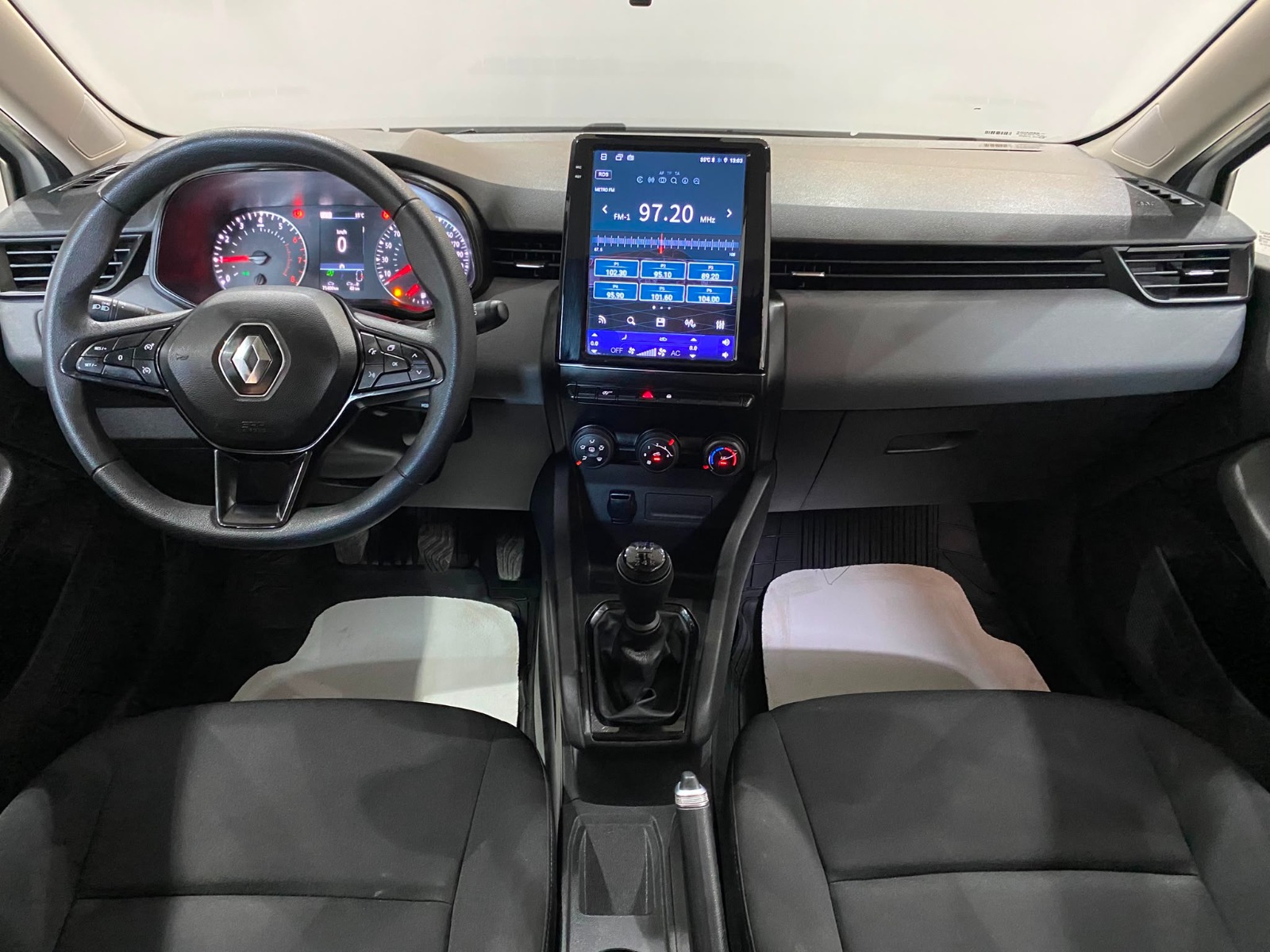 2022 Benzin Manuel Renault Clio Beyaz Gürel Tasarım Aksesuar Otomotiv San. Tic. Ltd. Şti.