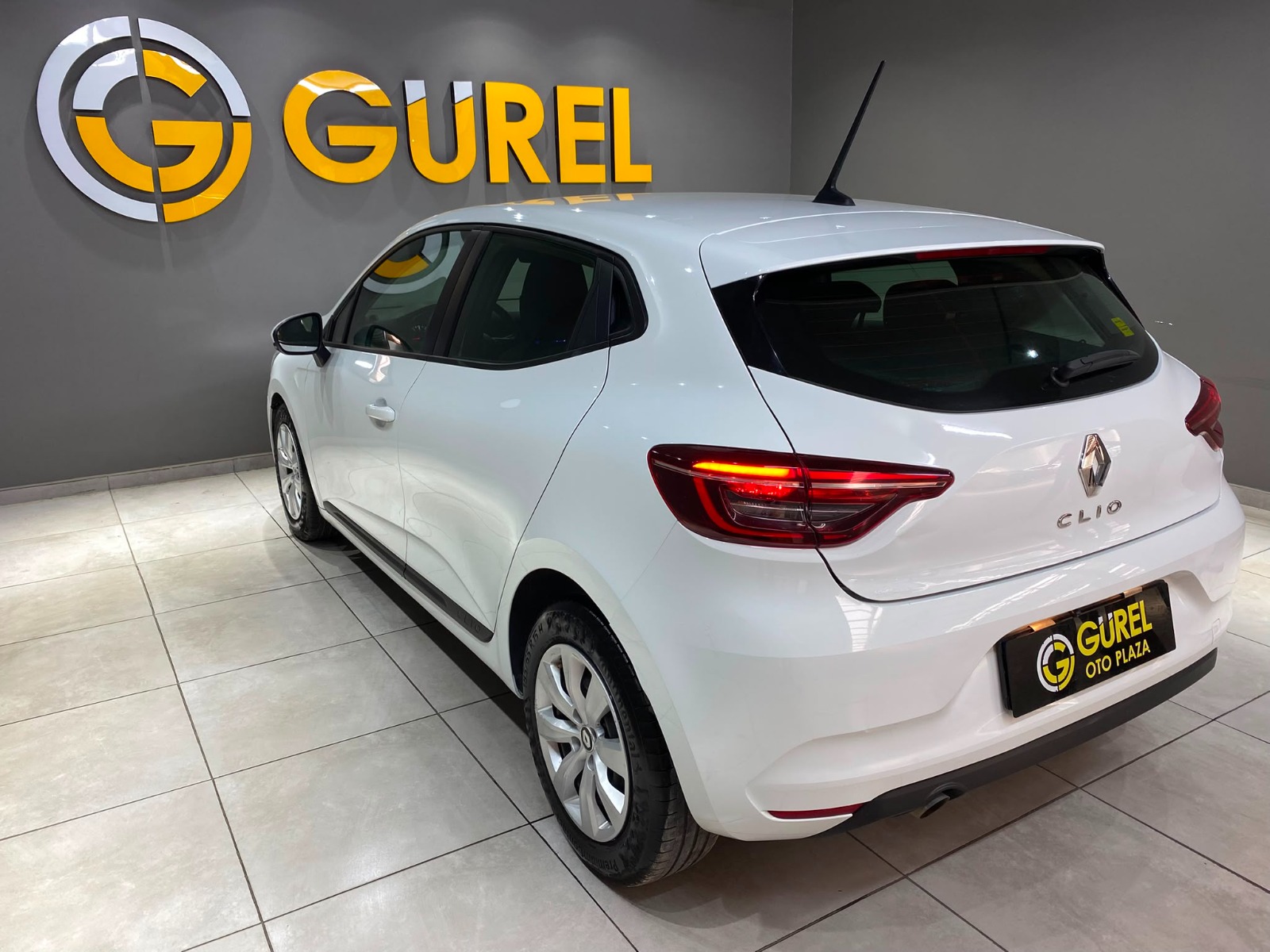 2022 Benzin Manuel Renault Clio Beyaz Gürel Tasarım Aksesuar Otomotiv San. Tic. Ltd. Şti.