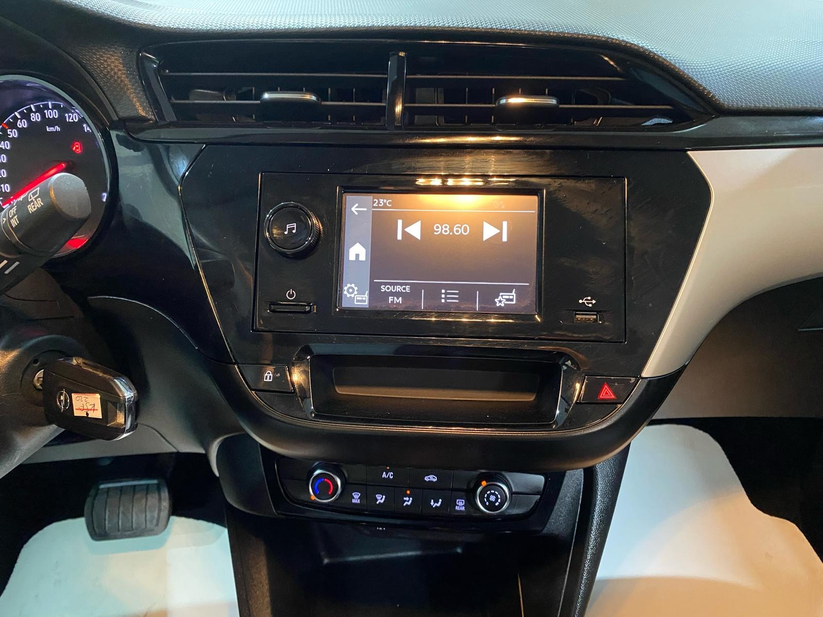 2024 Benzin Otomatik Opel Corsa Gri Gürel Tasarım Aksesuar Otomotiv San. Tic. Ltd. Şti.