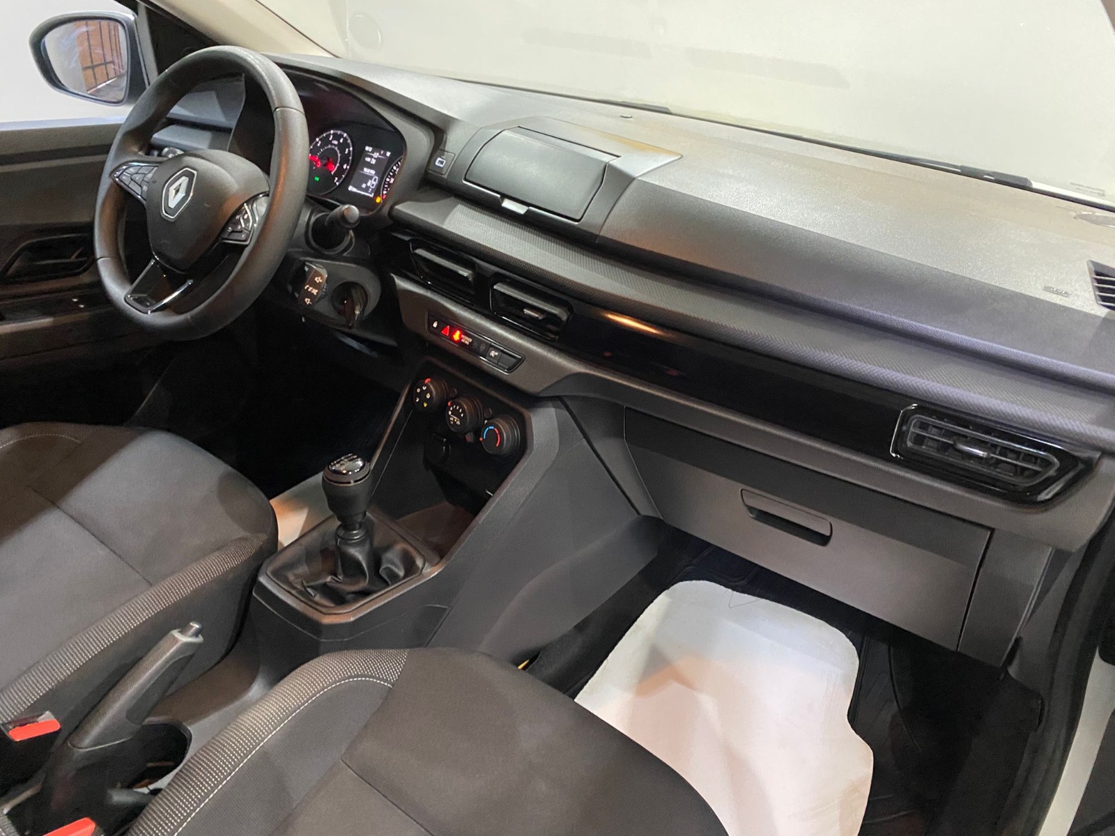 2022 Benzin Manuel Renault Taliant Beyaz Gürel Tasarım Aksesuar Otomotiv San. Tic. Ltd. Şti.