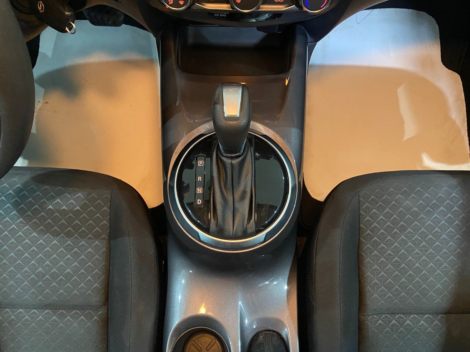 2023 Benzin Otomatik Nissan Juke Beyaz Gürel Tasarım Aksesuar Otomotiv San. Tic. Ltd. Şti.