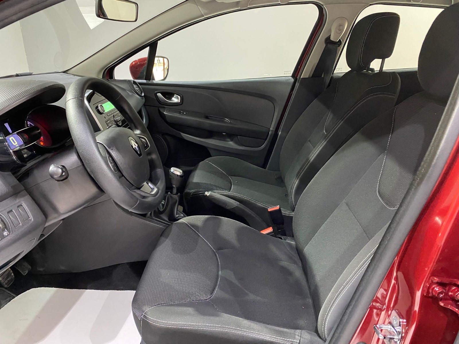 2017 Benzin Manuel Renault Clio Kırmızı Gürel Tasarım Aksesuar Otomotiv San. Tic. Ltd. Şti.