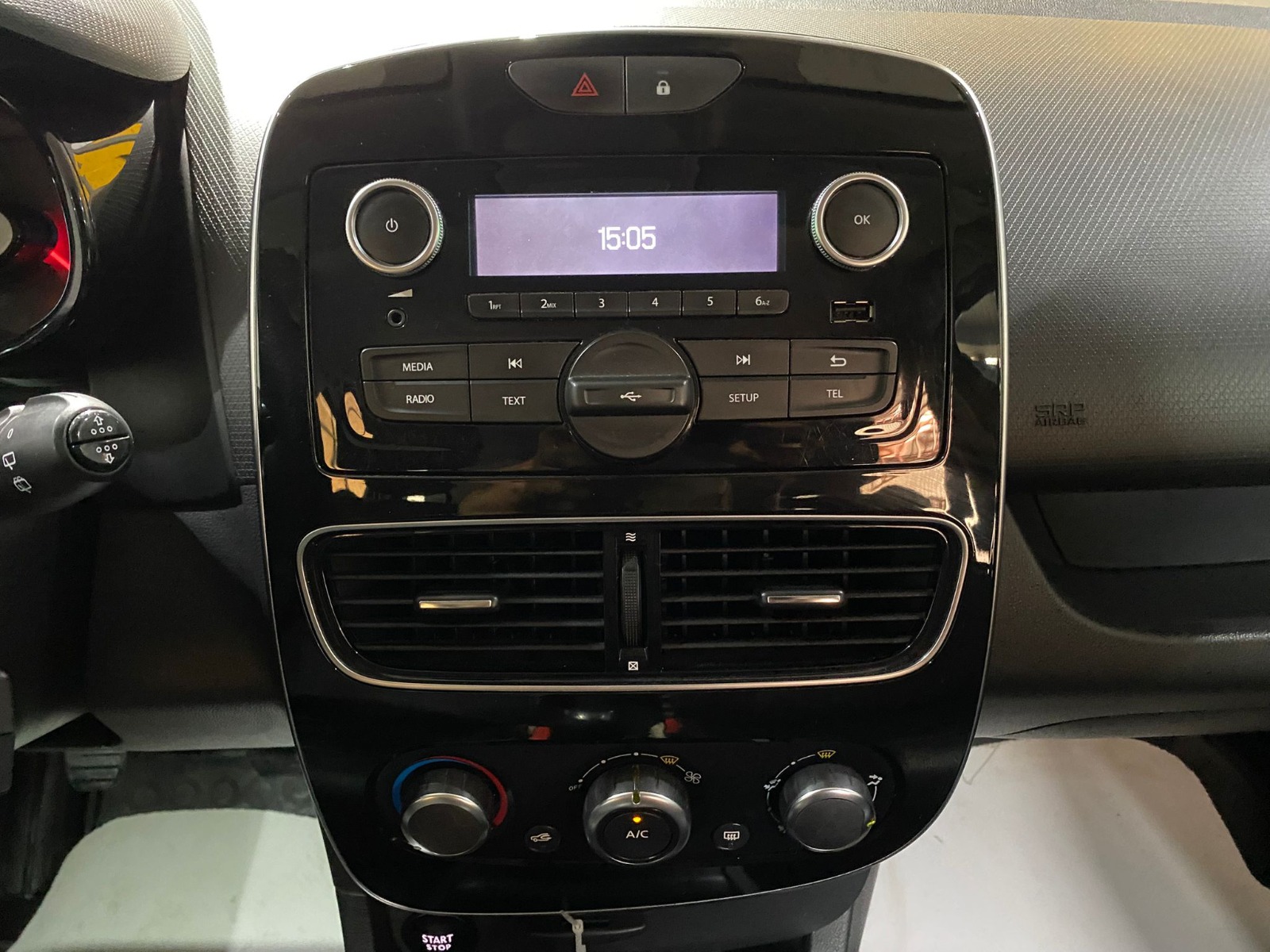 2017 Benzin Manuel Renault Clio Kırmızı Gürel Tasarım Aksesuar Otomotiv San. Tic. Ltd. Şti.
