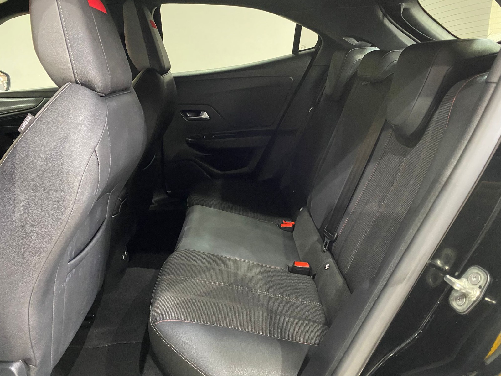 2023 Benzin Otomatik Opel Mokka Siyah Gürel Tasarım Aksesuar Otomotiv San. Tic. Ltd. Şti.