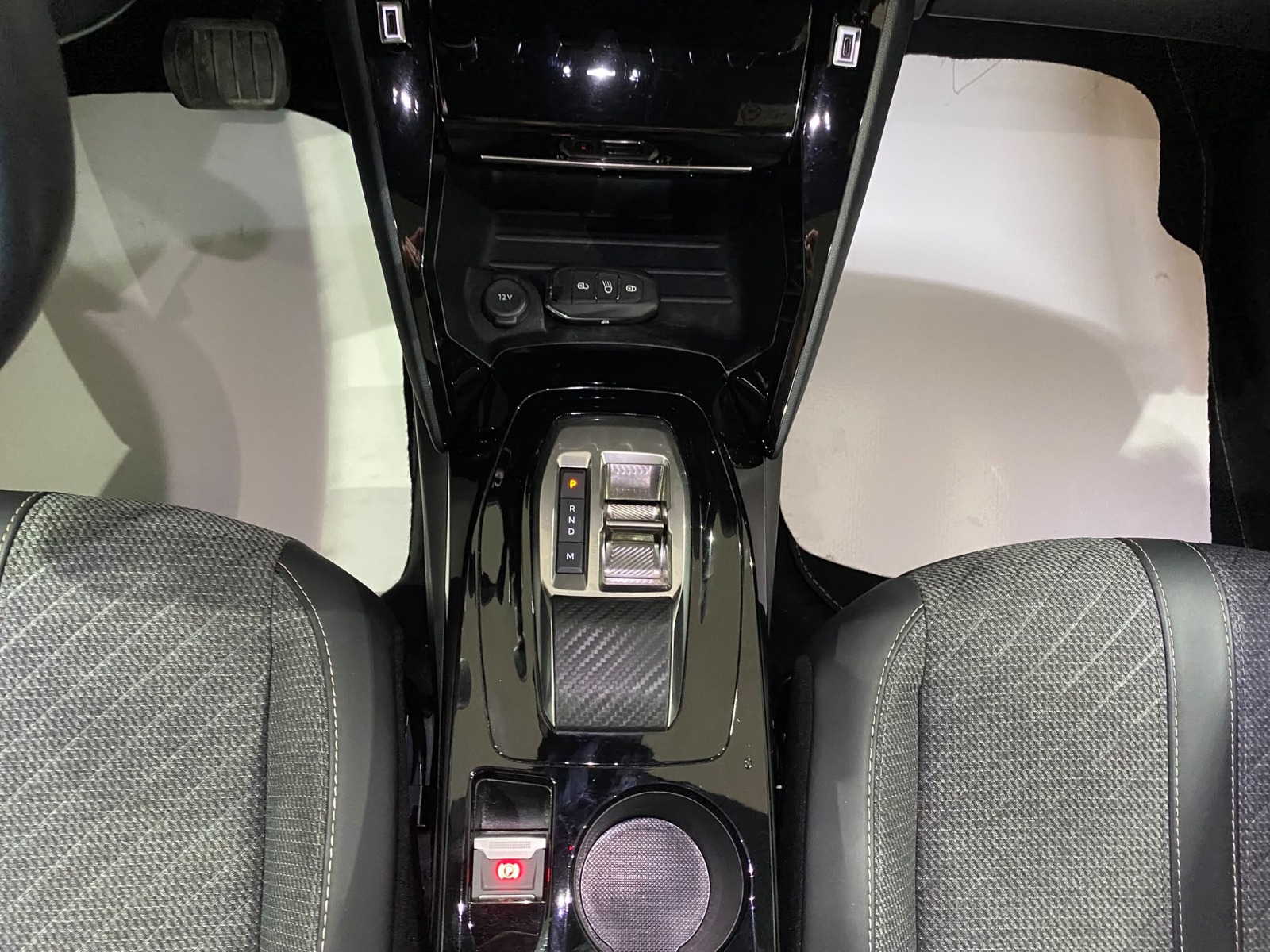 2025 Benzin Otomatik Peugeot 2008 Gri Gürel Tasarım Aksesuar Otomotiv San. Tic. Ltd. Şti.