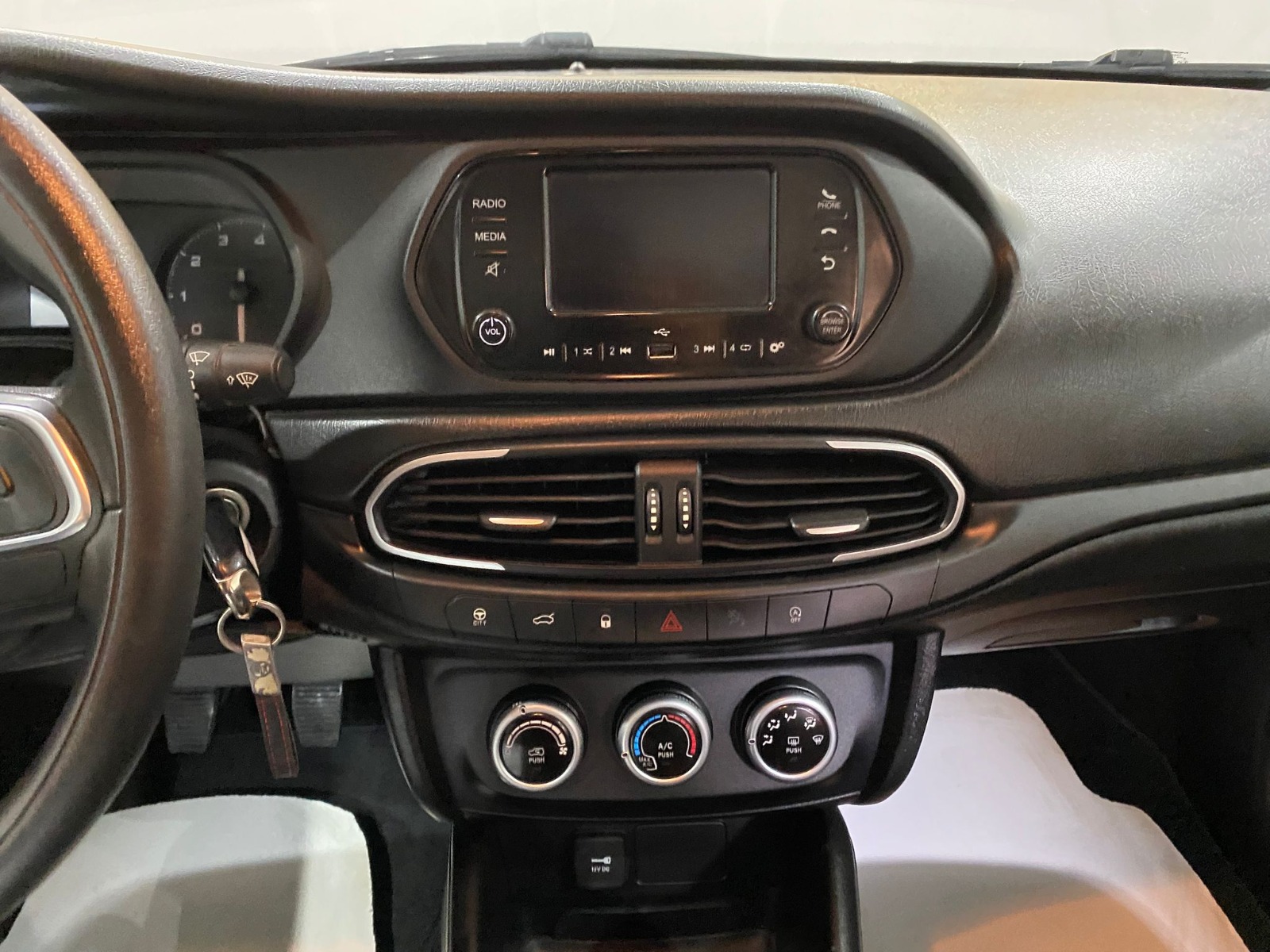 2022 Dizel Manuel Fiat Egea Beyaz Gürel Tasarım Aksesuar Otomotiv San. Tic. Ltd. Şti.