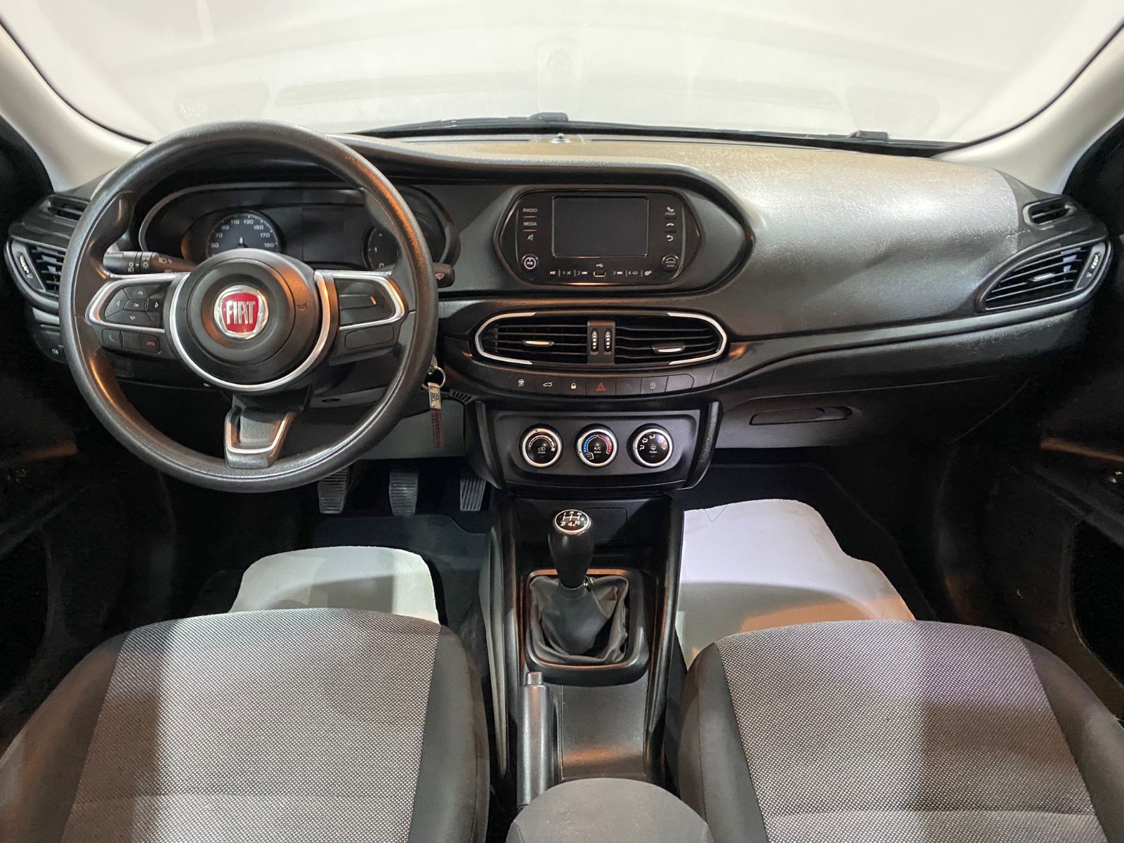 2022 Dizel Manuel Fiat Egea Beyaz Gürel Tasarım Aksesuar Otomotiv San. Tic. Ltd. Şti.