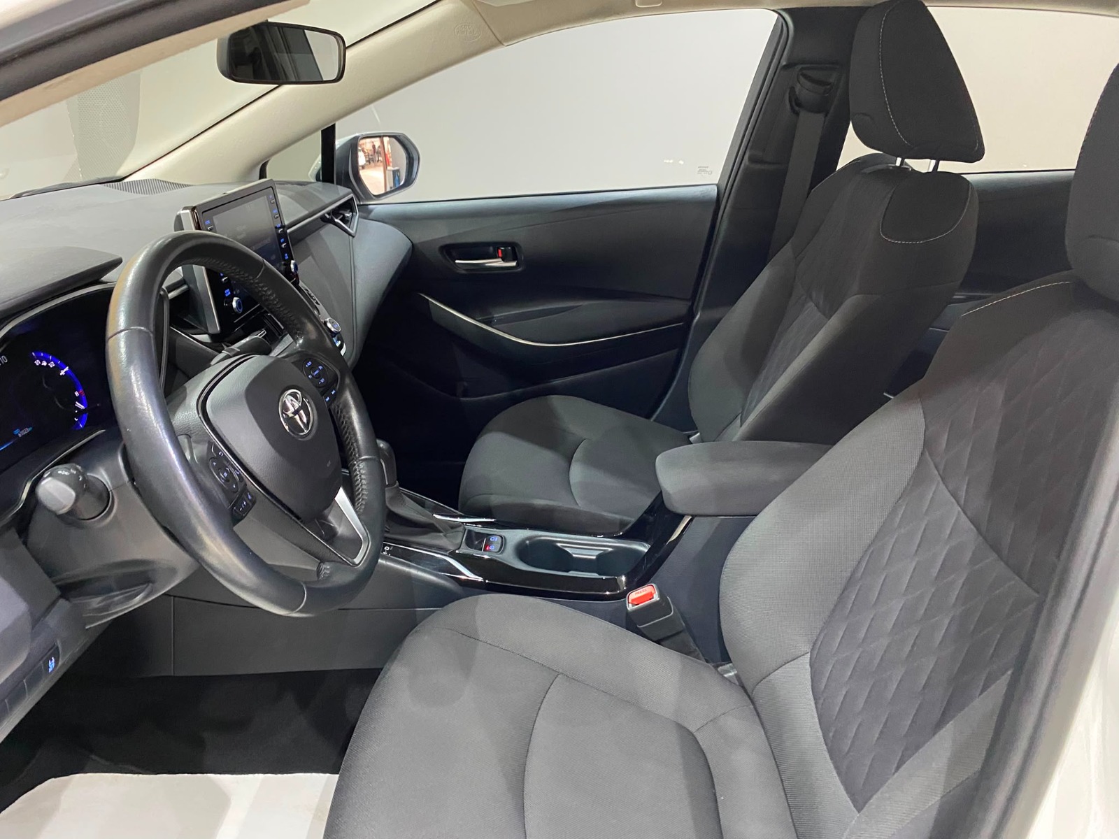 2022 Benzin Otomatik Toyota Corolla Beyaz Gürel Tasarım Aksesuar Otomotiv San. Tic. Ltd. Şti.