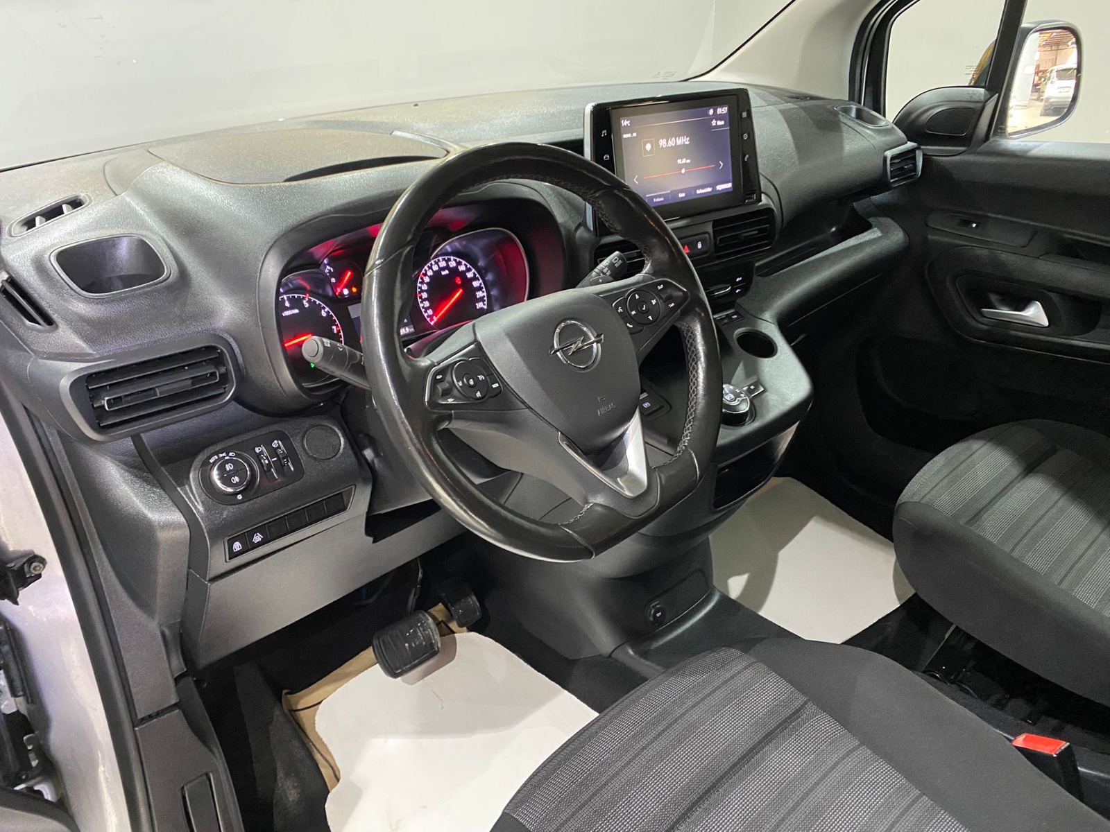 2022 Dizel Otomatik Opel Combo Gri Gürel Tasarım Aksesuar Otomotiv San. Tic. Ltd. Şti.