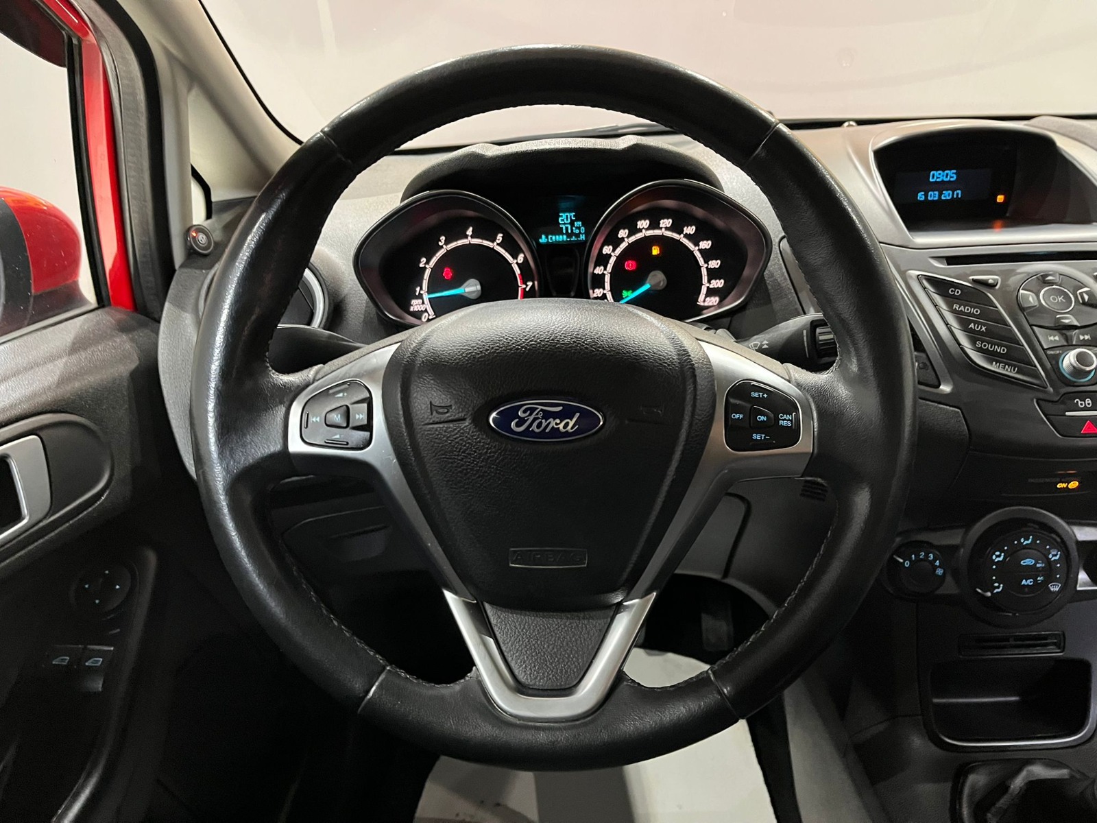 2017 Benzin + LPG Manuel Ford Fiesta Kırmızı Gürel Tasarım Aksesuar Otomotiv San. Tic. Ltd. Şti.