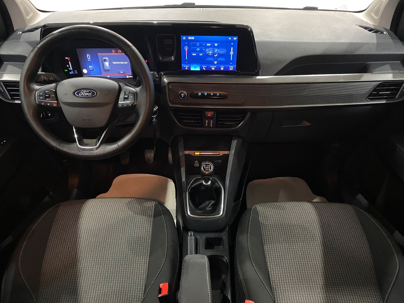 2024 Dizel Manuel Ford Tourneo Courier Beyaz Gürel Tasarım Aksesuar Otomotiv San. Tic. Ltd. Şti.