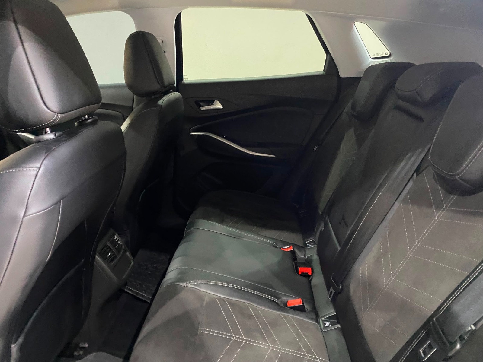 2023 Dizel Otomatik Opel Grandland Siyah Gürel Tasarım Aksesuar Otomotiv San. Tic. Ltd. Şti.