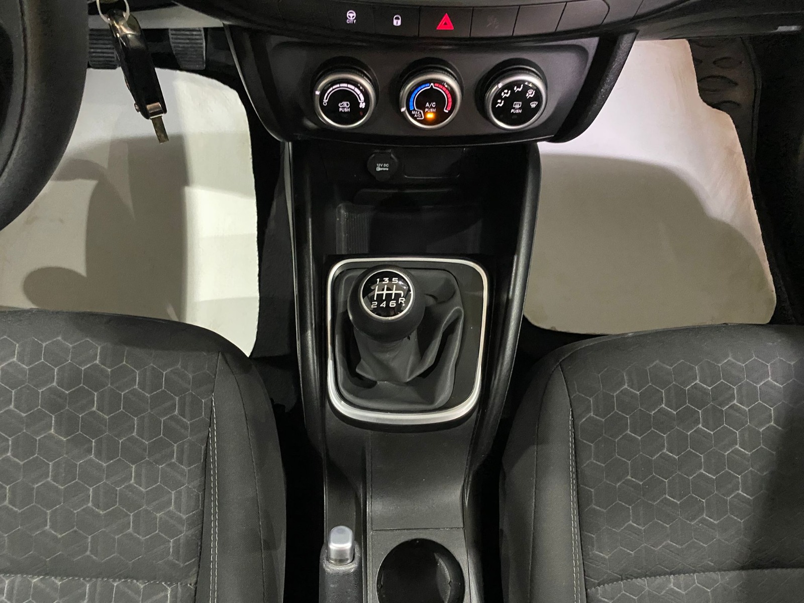 2023 Benzin Manuel Fiat Egea Cross Beyaz Gürel Tasarım Aksesuar Otomotiv San. Tic. Ltd. Şti.
