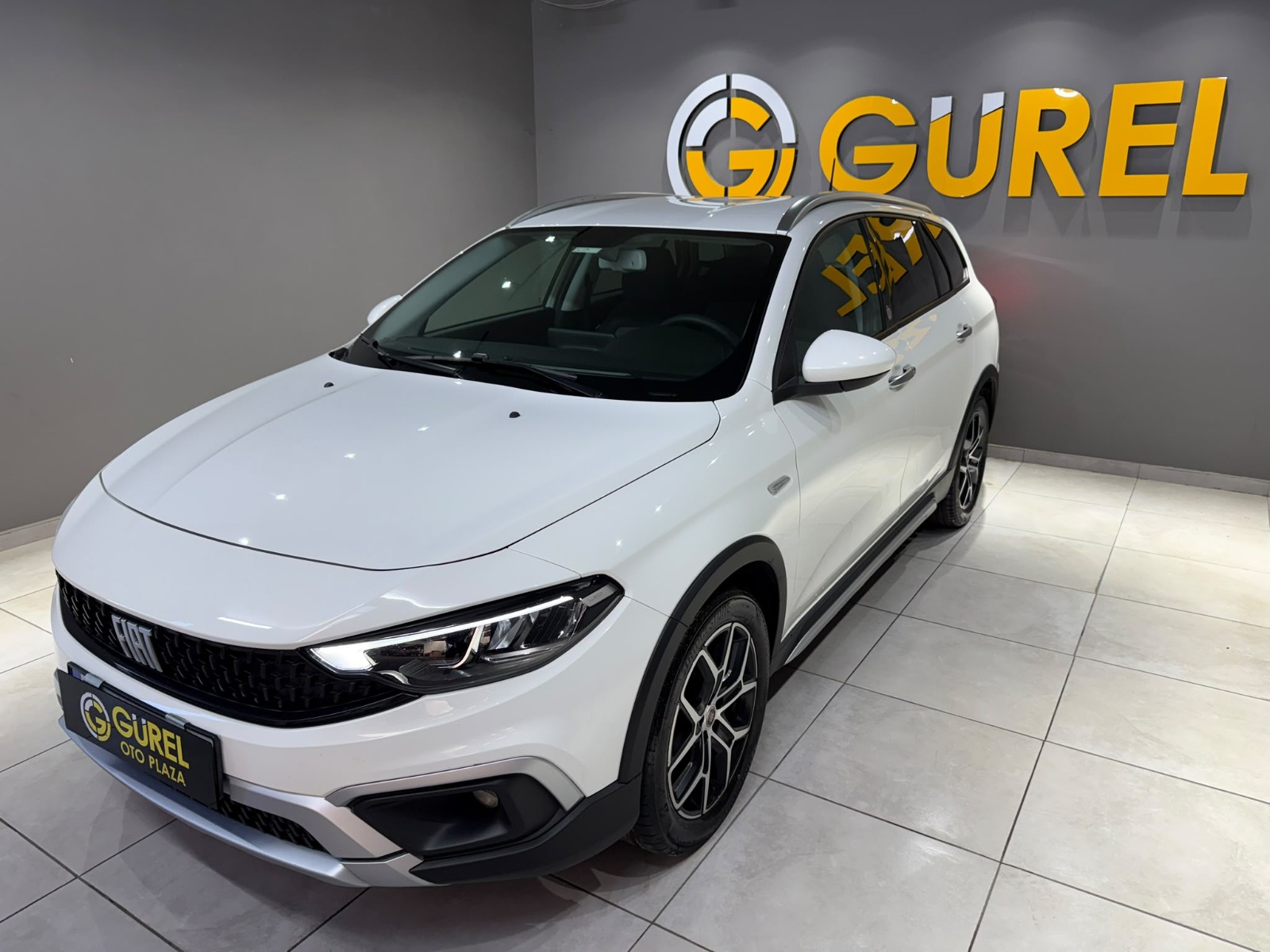 2023 Benzin Manuel Fiat Egea Cross Beyaz Gürel Tasarım Aksesuar Otomotiv San. Tic. Ltd. Şti.