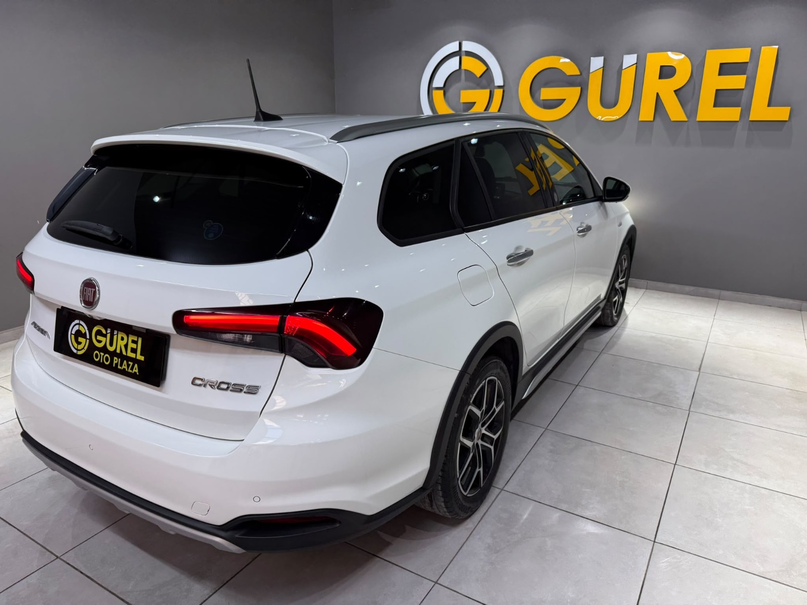 2023 Benzin Manuel Fiat Egea Cross Beyaz Gürel Tasarım Aksesuar Otomotiv San. Tic. Ltd. Şti.