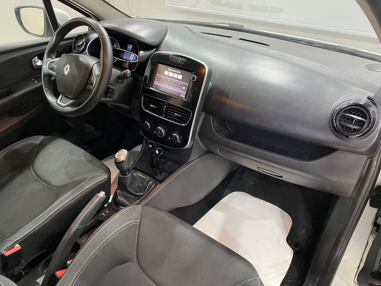 2018 Dizel Manuel Renault Clio Beyaz Gürel Tasarım Aksesuar Otomotiv San. Tic. Ltd. Şti.