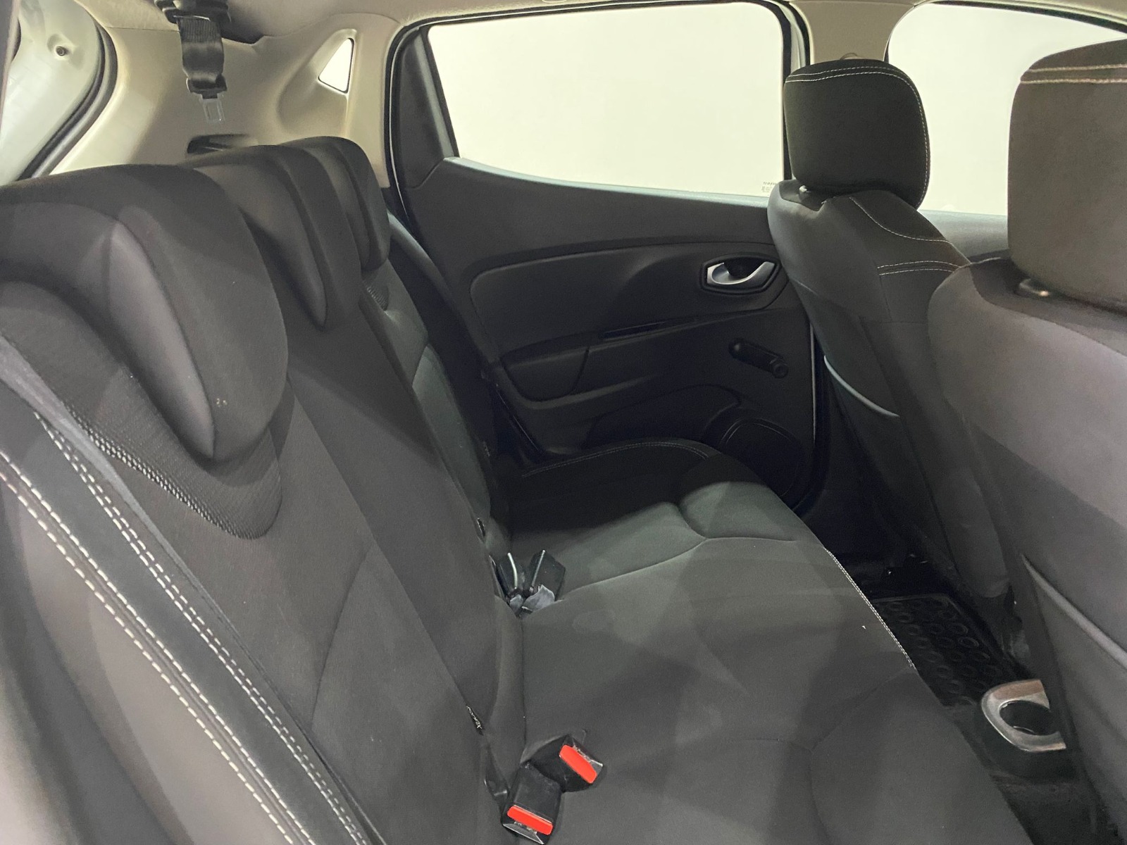 2018 Dizel Manuel Renault Clio Beyaz Gürel Tasarım Aksesuar Otomotiv San. Tic. Ltd. Şti.
