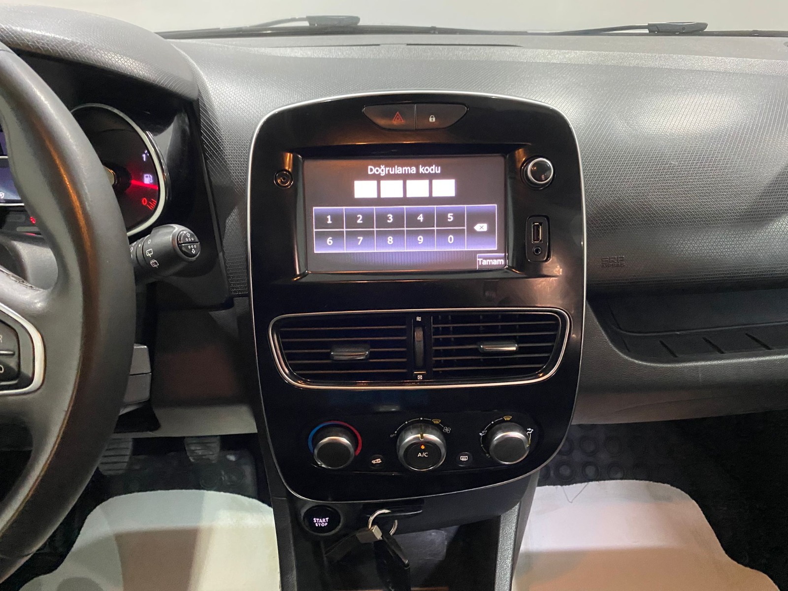 2018 Dizel Manuel Renault Clio Beyaz Gürel Tasarım Aksesuar Otomotiv San. Tic. Ltd. Şti.