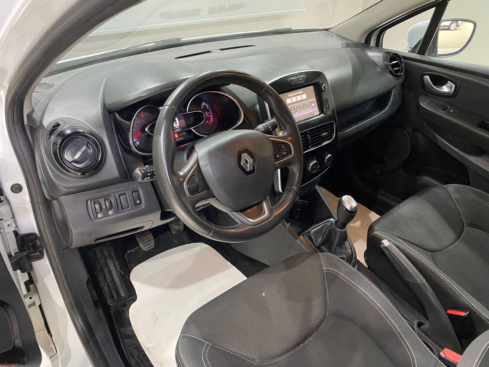 2018 Dizel Manuel Renault Clio Beyaz Gürel Tasarım Aksesuar Otomotiv San. Tic. Ltd. Şti.