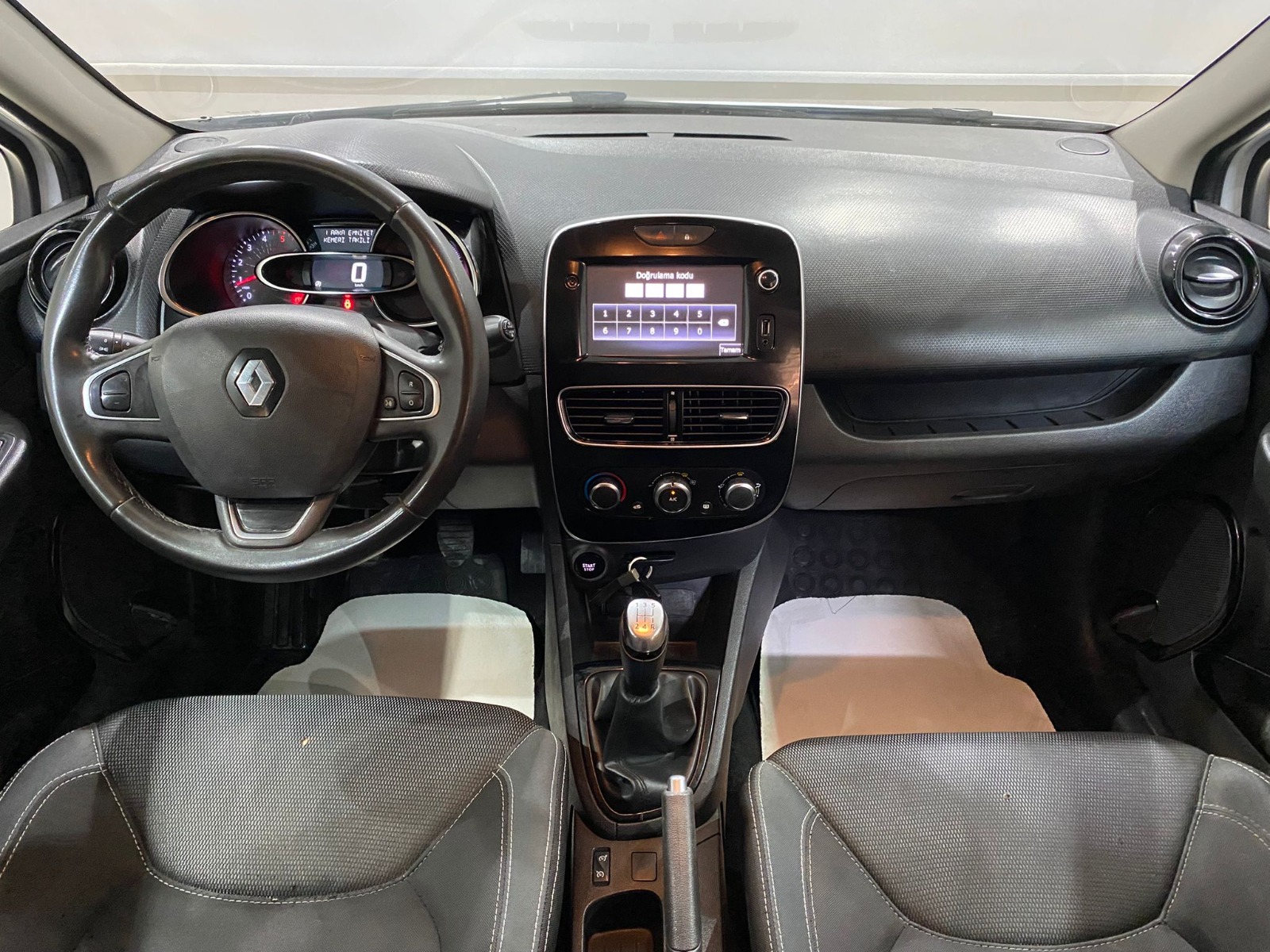 2018 Dizel Manuel Renault Clio Beyaz Gürel Tasarım Aksesuar Otomotiv San. Tic. Ltd. Şti.