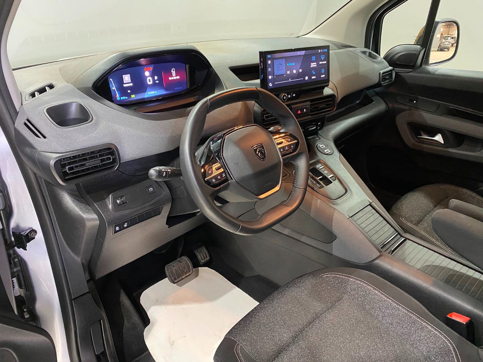 2025 Dizel Otomatik Peugeot Rifter Gri Gürel Tasarım Aksesuar Otomotiv San. Tic. Ltd. Şti.