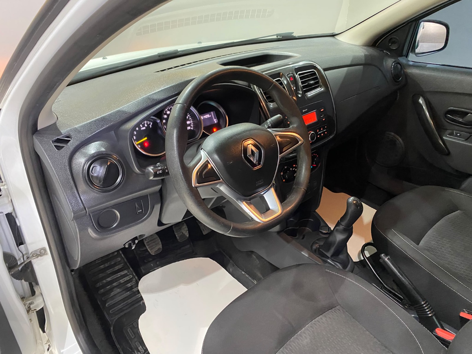 2019 Benzin Manuel Renault Symbol Beyaz Gürel Tasarım Aksesuar Otomotiv San. Tic. Ltd. Şti.