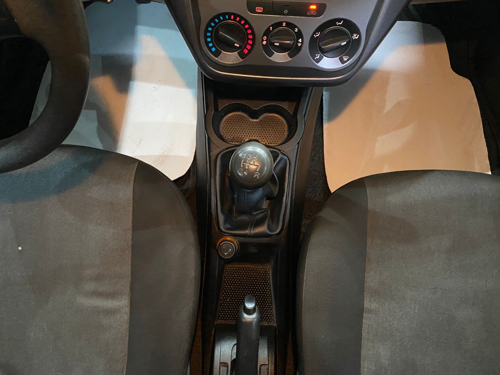 2014 Benzin Manuel Fiat Punto Beyaz Gürel Tasarım Aksesuar Otomotiv San. Tic. Ltd. Şti.