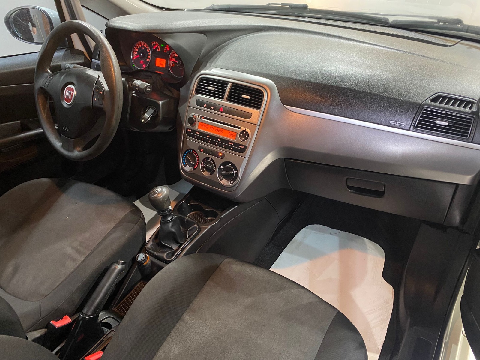 2014 Benzin Manuel Fiat Punto Beyaz Gürel Tasarım Aksesuar Otomotiv San. Tic. Ltd. Şti.