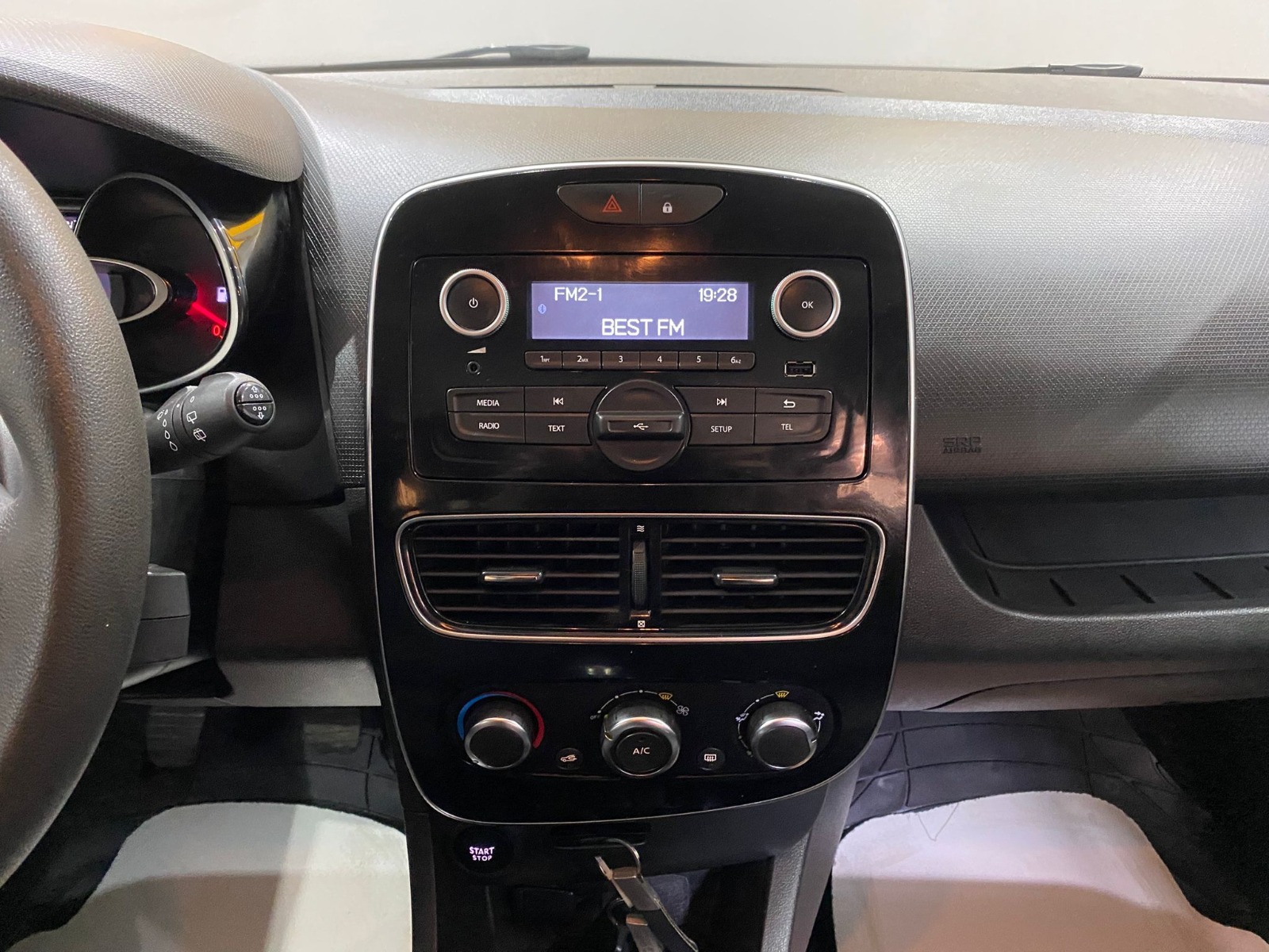 2020 Benzin Manuel Renault Clio Beyaz Gürel Tasarım Aksesuar Otomotiv San. Tic. Ltd. Şti.