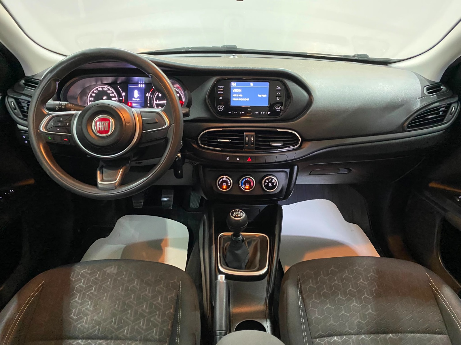 2022 Benzin Manuel Fiat Egea Cross Beyaz Gürel Tasarım Aksesuar Otomotiv San. Tic. Ltd. Şti.
