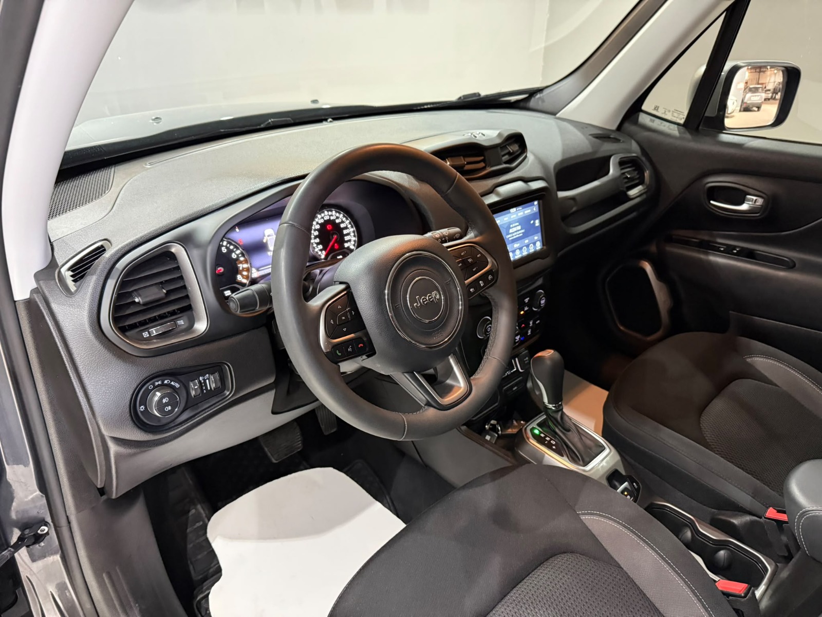 2022 Benzin Otomatik Jeep Renegade Gri Gürel Tasarım Aksesuar Otomotiv San. Tic. Ltd. Şti.