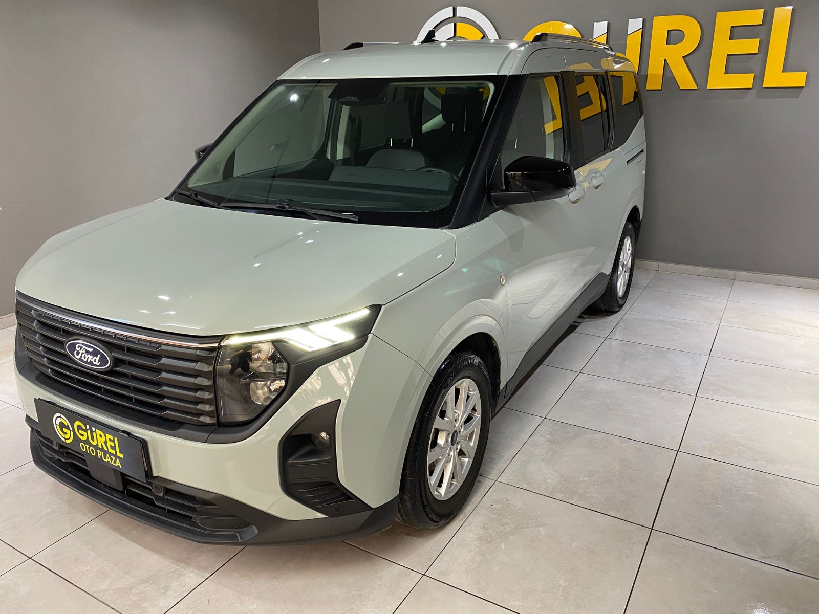 2024 Dizel Manuel Ford Tourneo Courier Gri Gürel Tasarım Aksesuar Otomotiv San. Tic. Ltd. Şti.