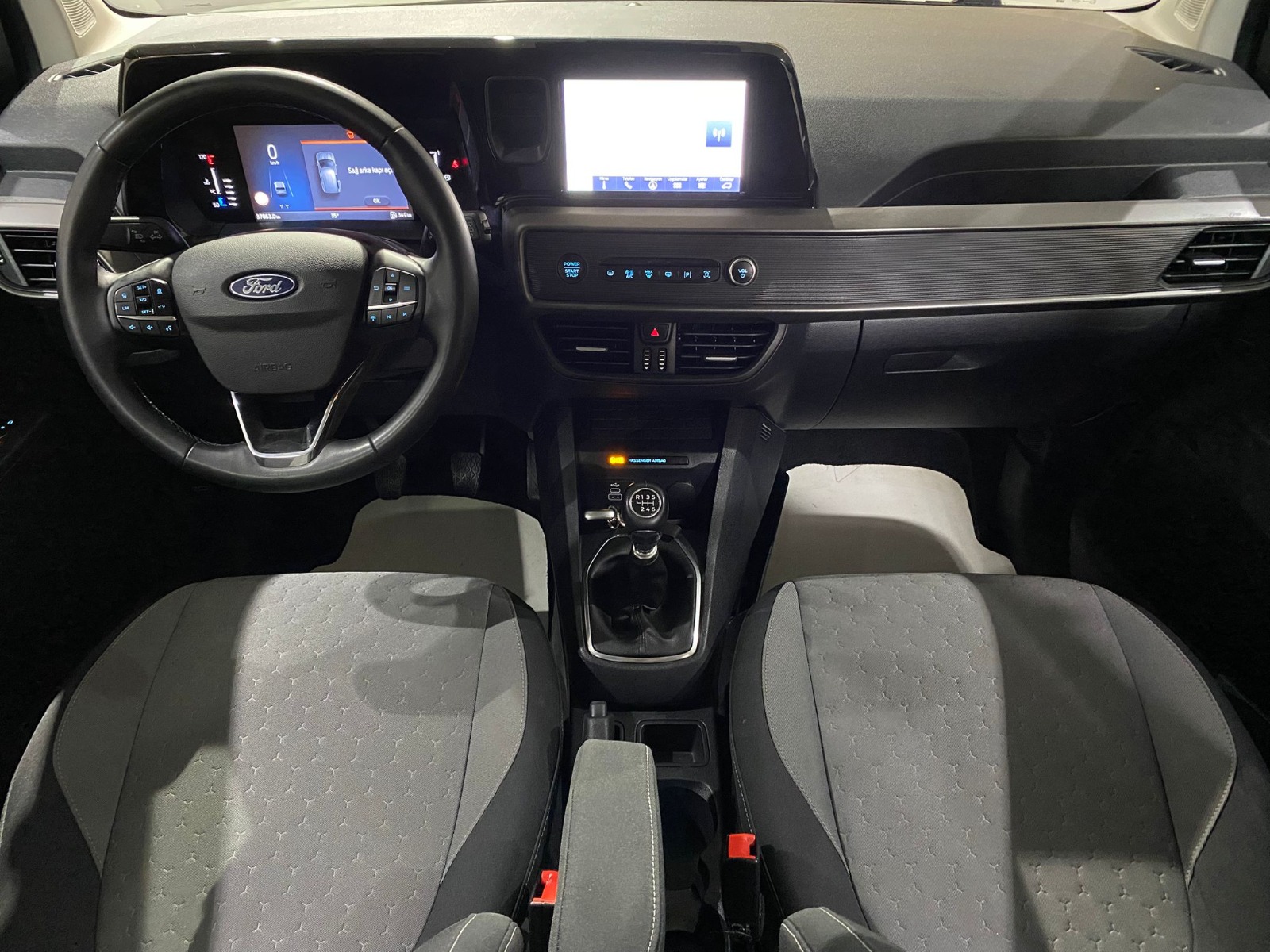 2024 Dizel Manuel Ford Tourneo Courier Gri Gürel Tasarım Aksesuar Otomotiv San. Tic. Ltd. Şti.
